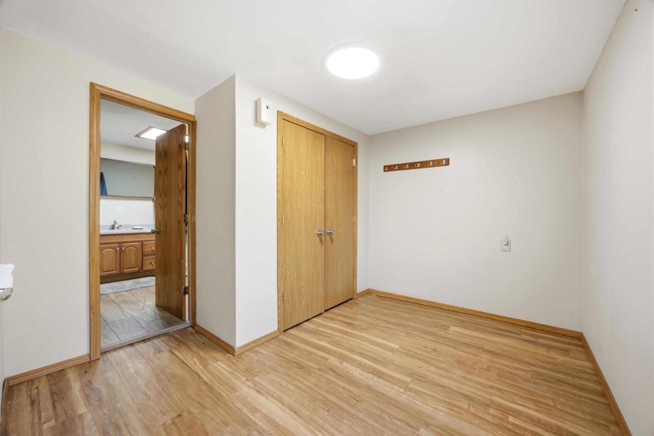 1900 single family home for sale at 295 9th Avenue in Walcott, ND — 4 bed, 2 bath (photo 11 of 35)