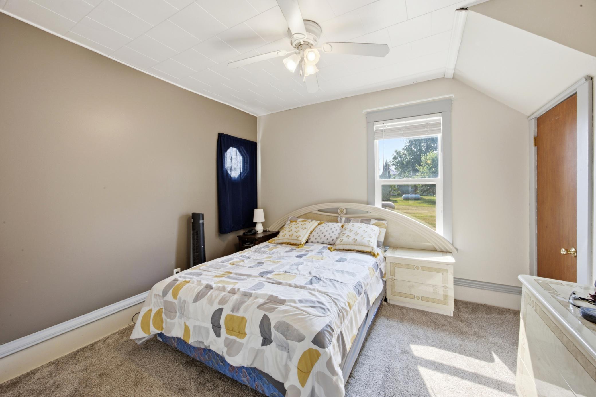 1900 single family home for sale at 295 9th Avenue in Walcott, ND — 4 bed, 2 bath (photo 18 of 35)