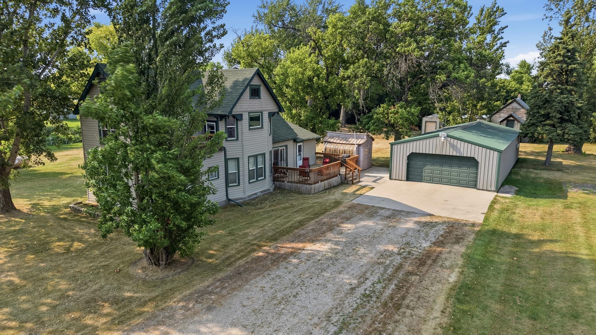 1900 single family home for sale at 295 9th Avenue in Walcott, ND — 4 bed, 2 bath (photo 29 of 35)