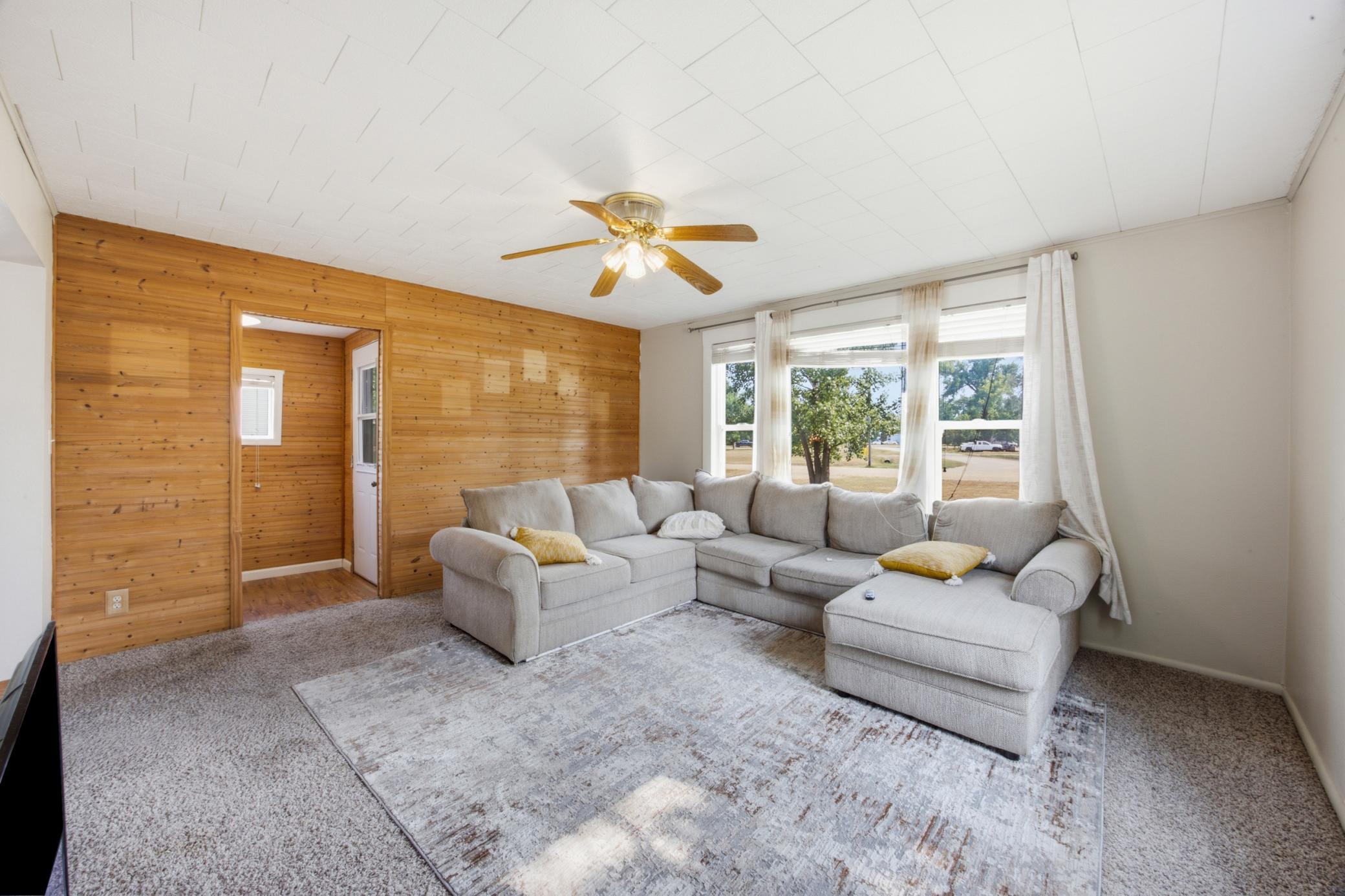1900 single family home for sale at 295 9th Avenue in Walcott, ND — 4 bed, 2 bath (photo 6 of 35)