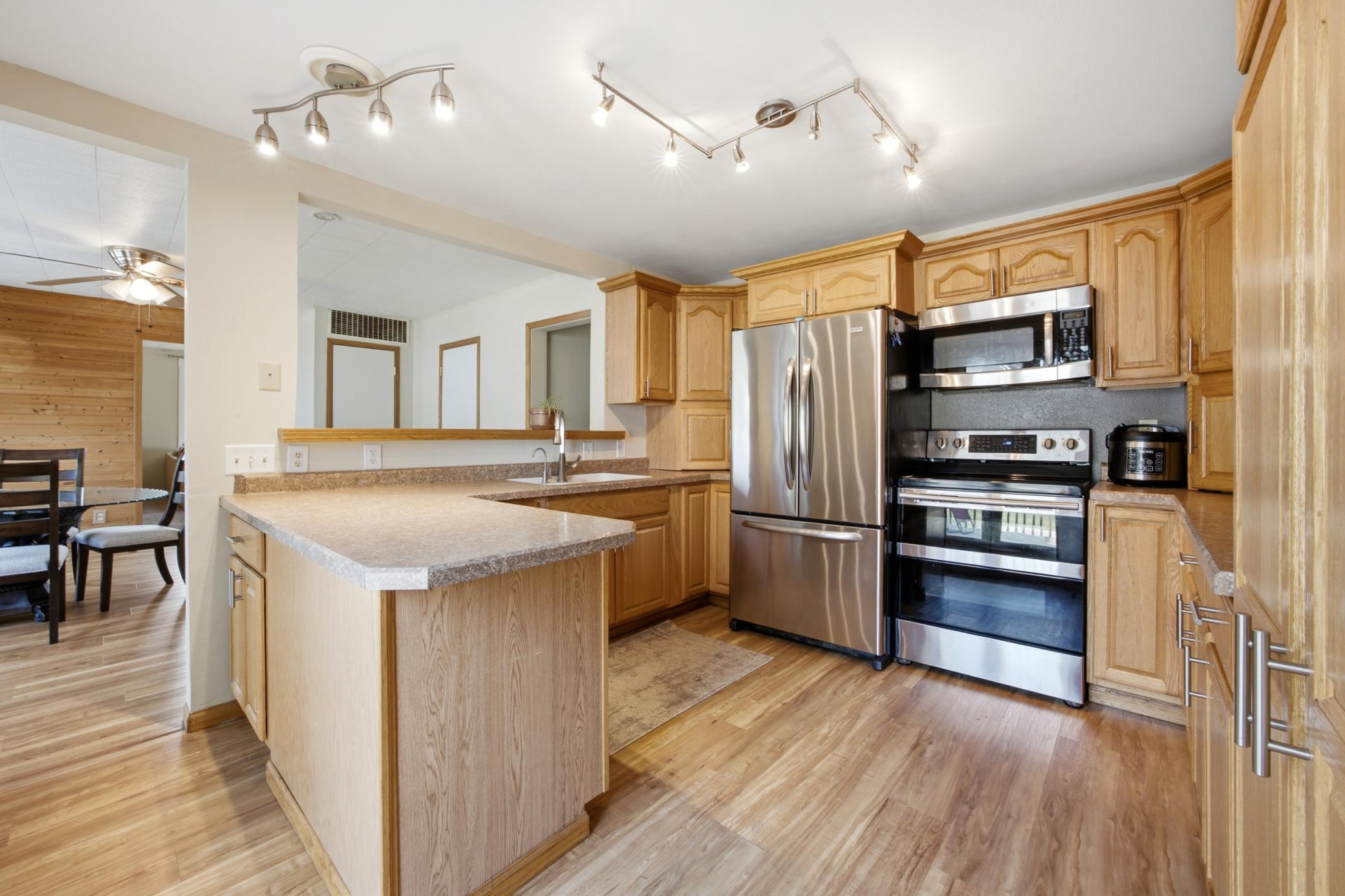 1900 single family home for sale at 295 9th Avenue in Walcott, ND — 4 bed, 2 bath (photo 7 of 35)