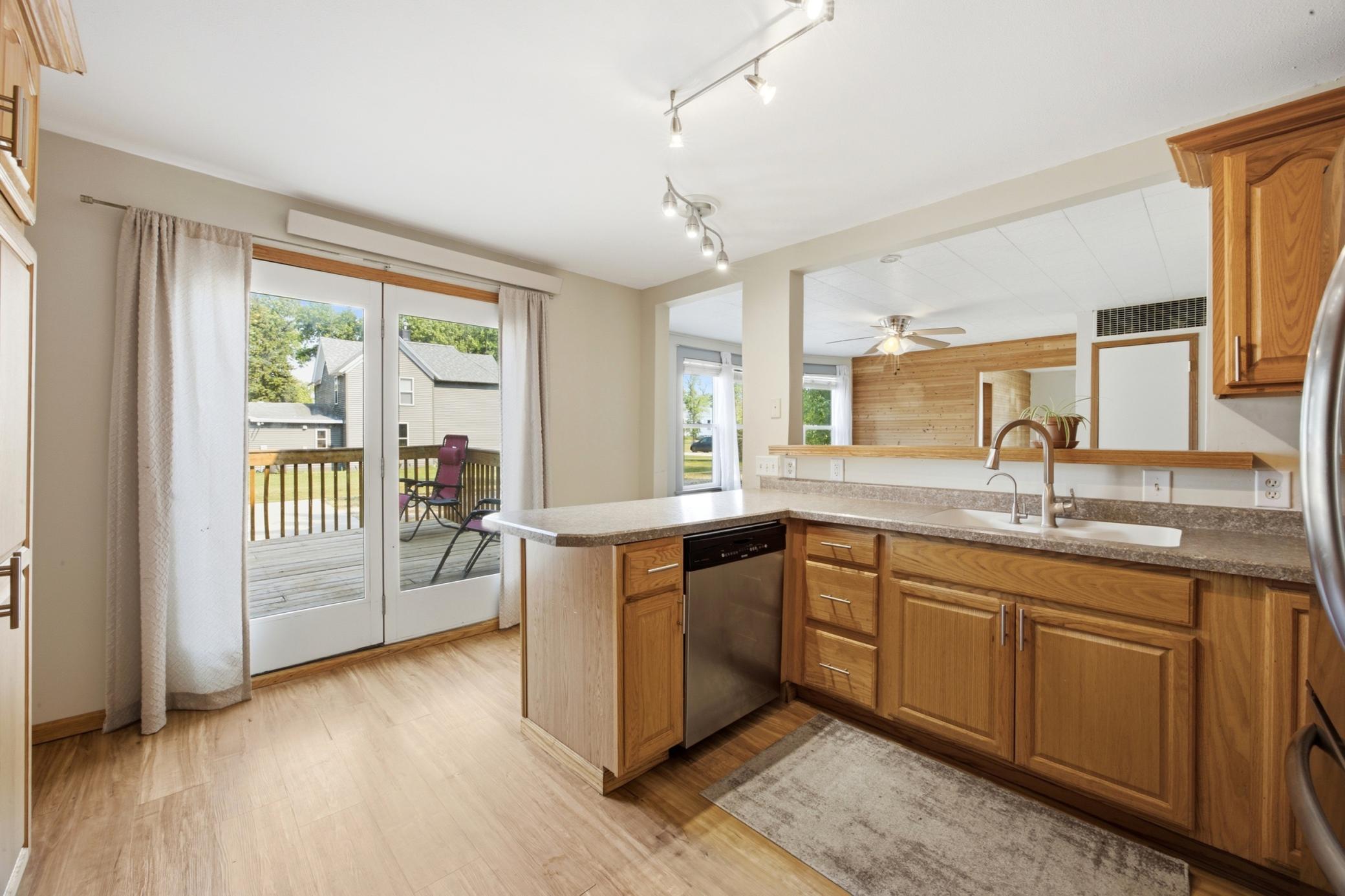 1900 single family home for sale at 295 9th Avenue in Walcott, ND — 4 bed, 2 bath (photo 8 of 35)