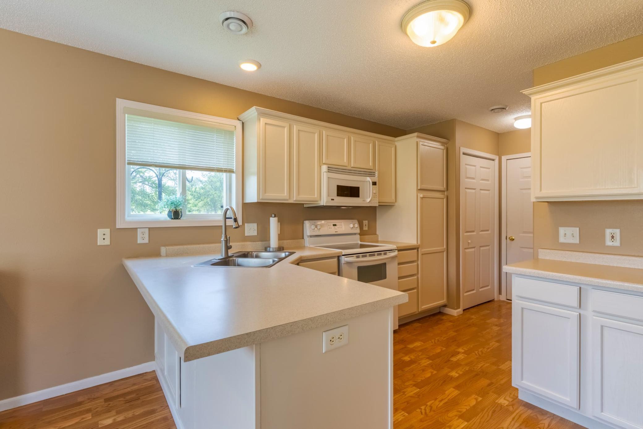 738 33rd Street NW, Bemidji MN 56601 - Photo 10 of 20