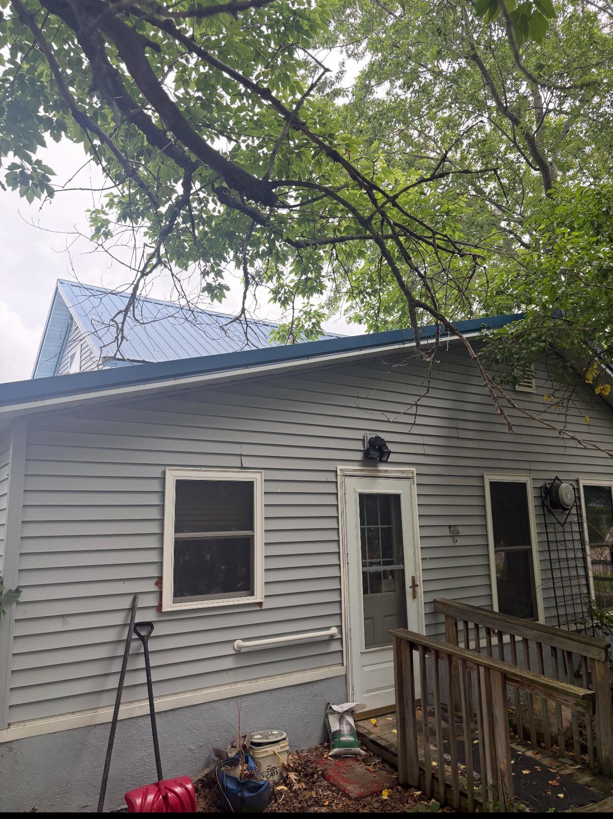 1920 single family home for sale at 307 N Farwell Street in Verndale, MN — 3 bed, 1 bath (photo 2 of 3)