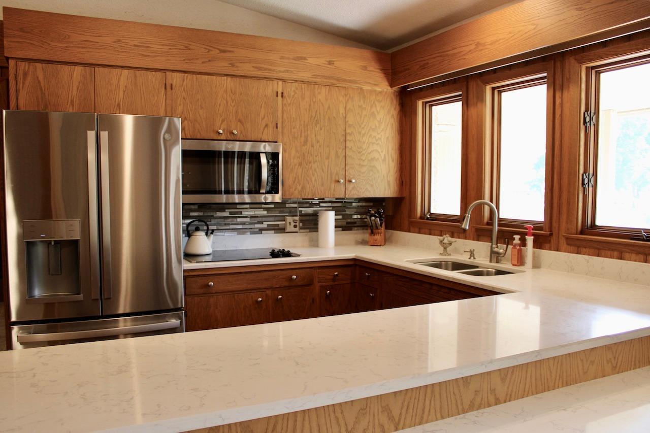 1965 single family home for sale at 911 Oakmont Drive in Thief River Falls, MN — 4 bed, 3 bath (photo 13 of 45)