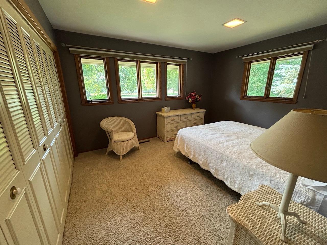 1965 single family home for sale at 911 Oakmont Drive in Thief River Falls, MN — 4 bed, 3 bath (photo 33 of 45)