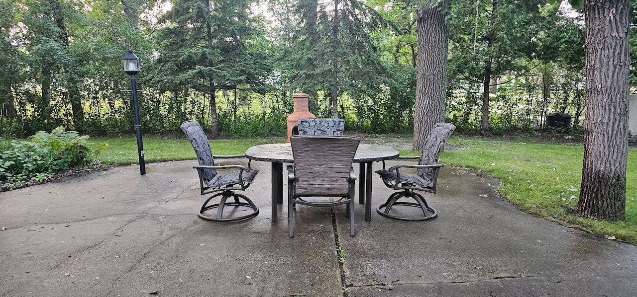 1965 single family home for sale at 911 Oakmont Drive in Thief River Falls, MN — 4 bed, 3 bath (photo 45 of 45)