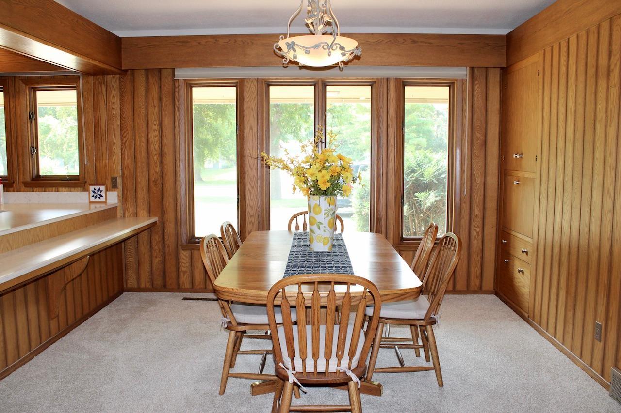 1965 single family home for sale at 911 Oakmont Drive in Thief River Falls, MN — 4 bed, 3 bath (photo 10 of 45)