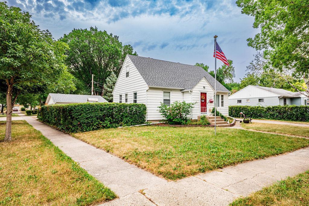 1707 2nd Street N, Fargo ND 58102 - Photo 2 of 39