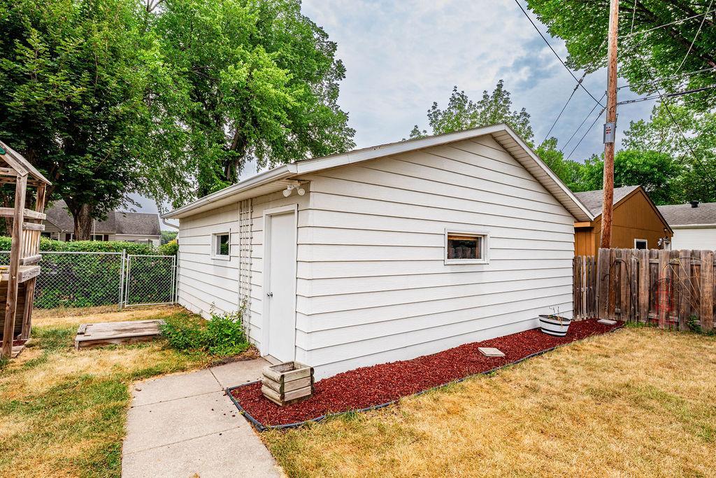 1707 2nd Street N, Fargo ND 58102 - Photo 6 of 39