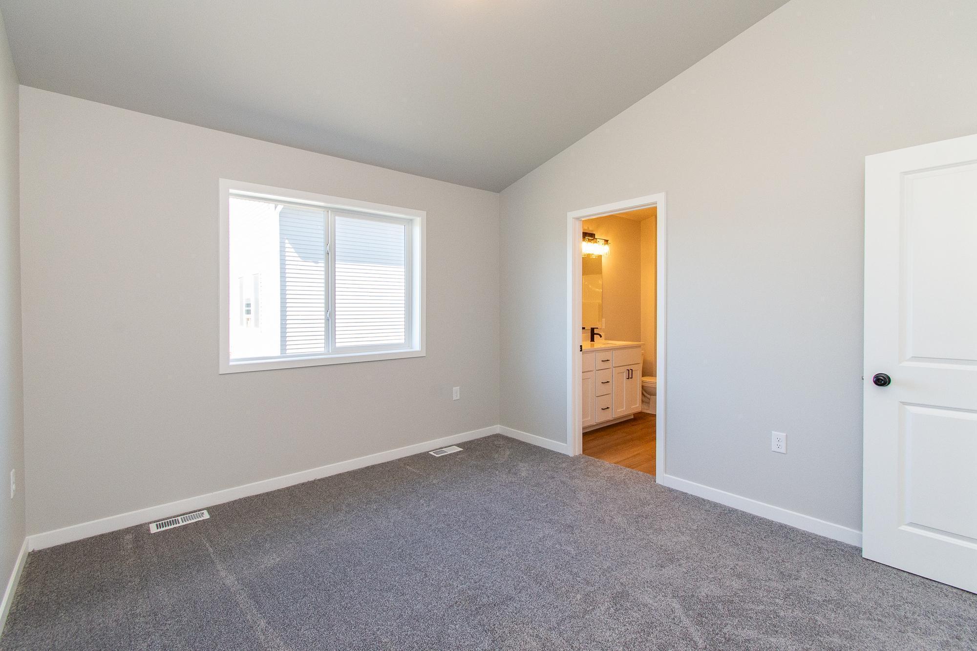 6796 Deer Creek Parkway, Horace ND 58104 - Photo 14 of 33