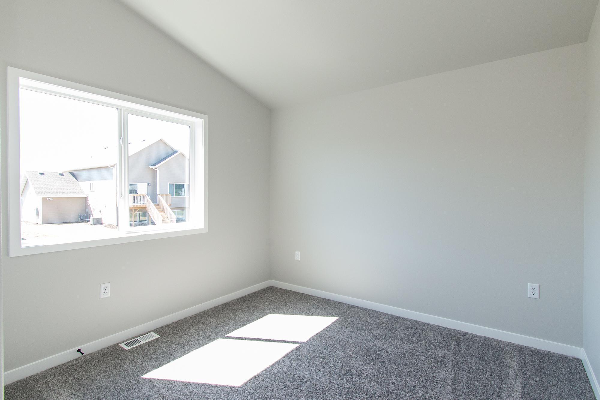 6796 Deer Creek Parkway, Horace ND 58104 - Photo 18 of 33