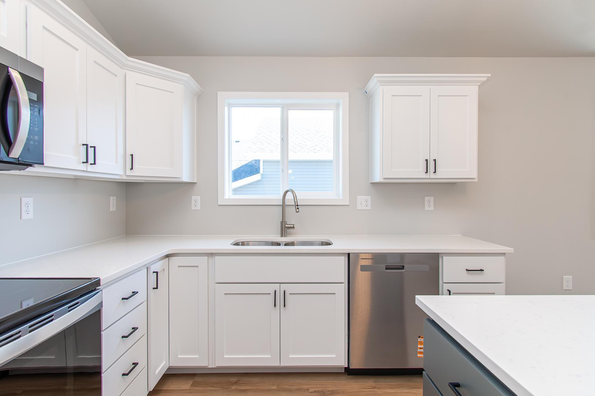 6796 Deer Creek Parkway, Horace ND 58104 - Photo 7 of 33