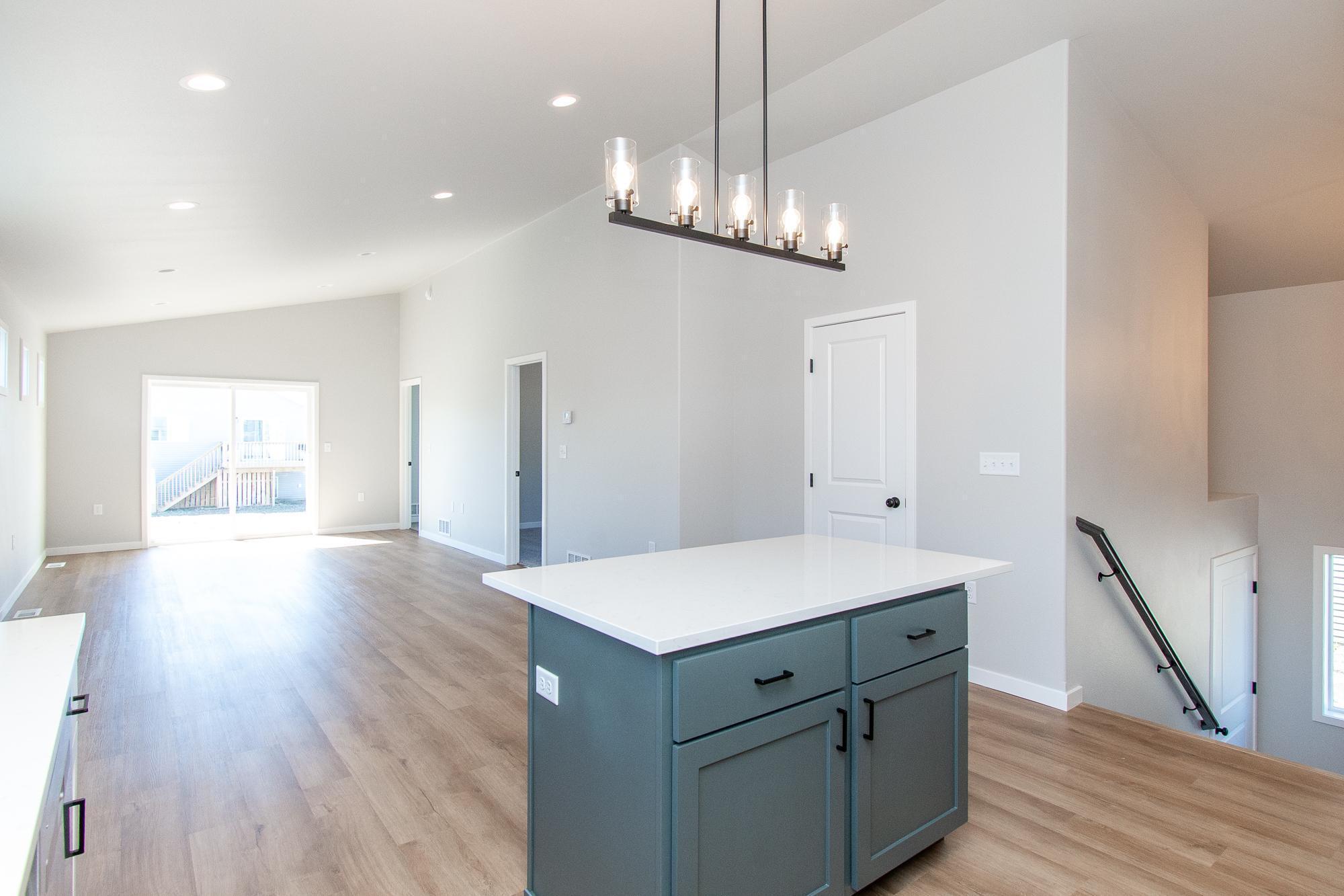 6796 Deer Creek Parkway, Horace ND 58104 - Photo 8 of 33