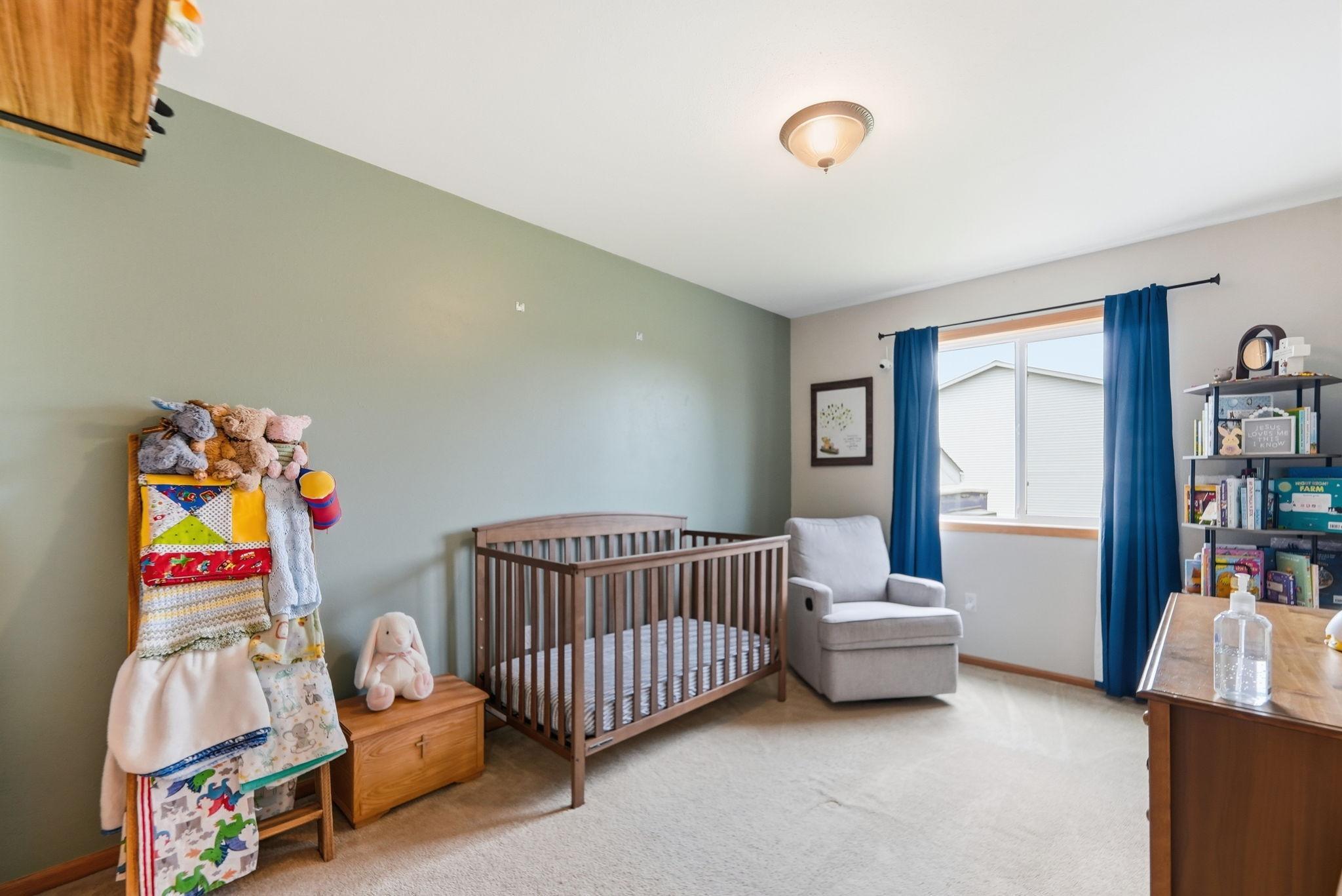 2003 single family home for sale at 605 W 8th Avenue in Osakis, MN — 4 bed, 2 bath (photo 16 of 32)