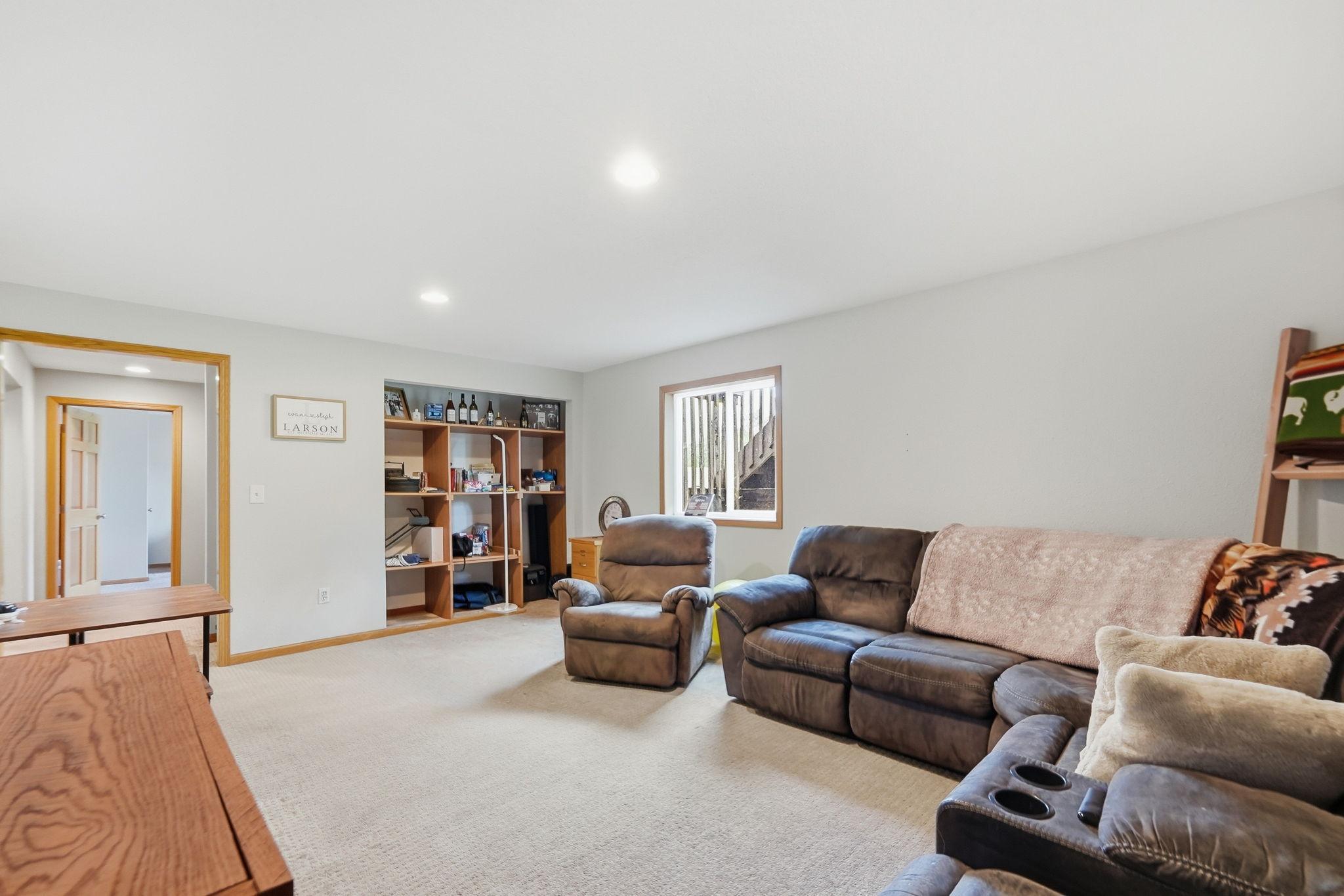 2003 single family home for sale at 605 W 8th Avenue in Osakis, MN — 4 bed, 2 bath (photo 19 of 32)