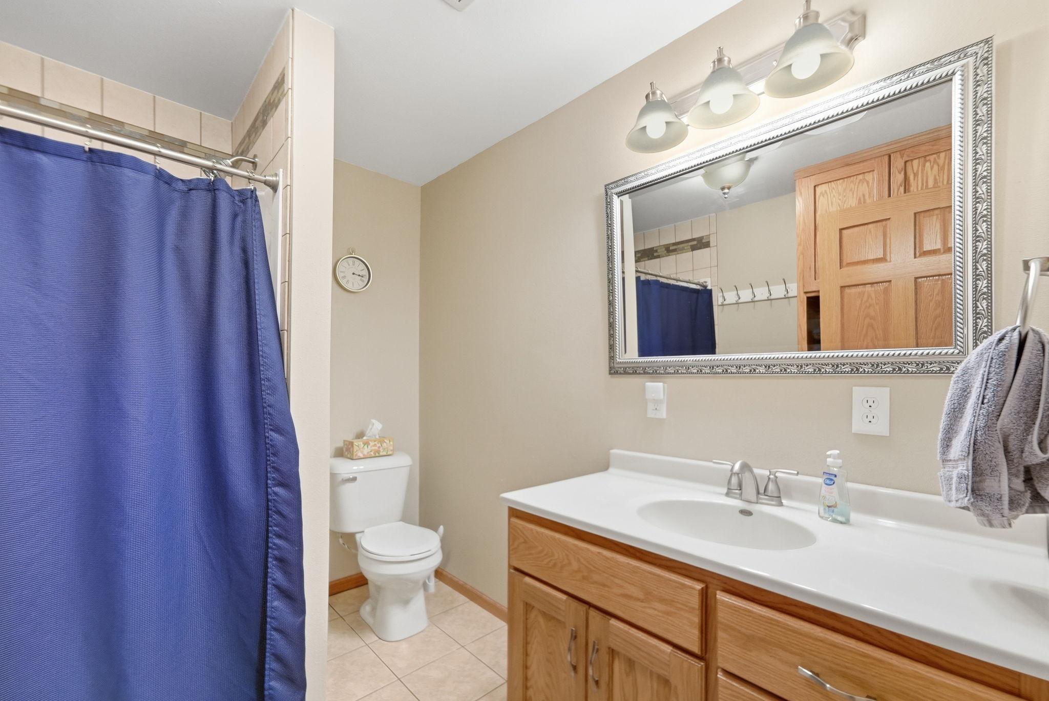 2003 single family home for sale at 605 W 8th Avenue in Osakis, MN — 4 bed, 2 bath (photo 21 of 32)