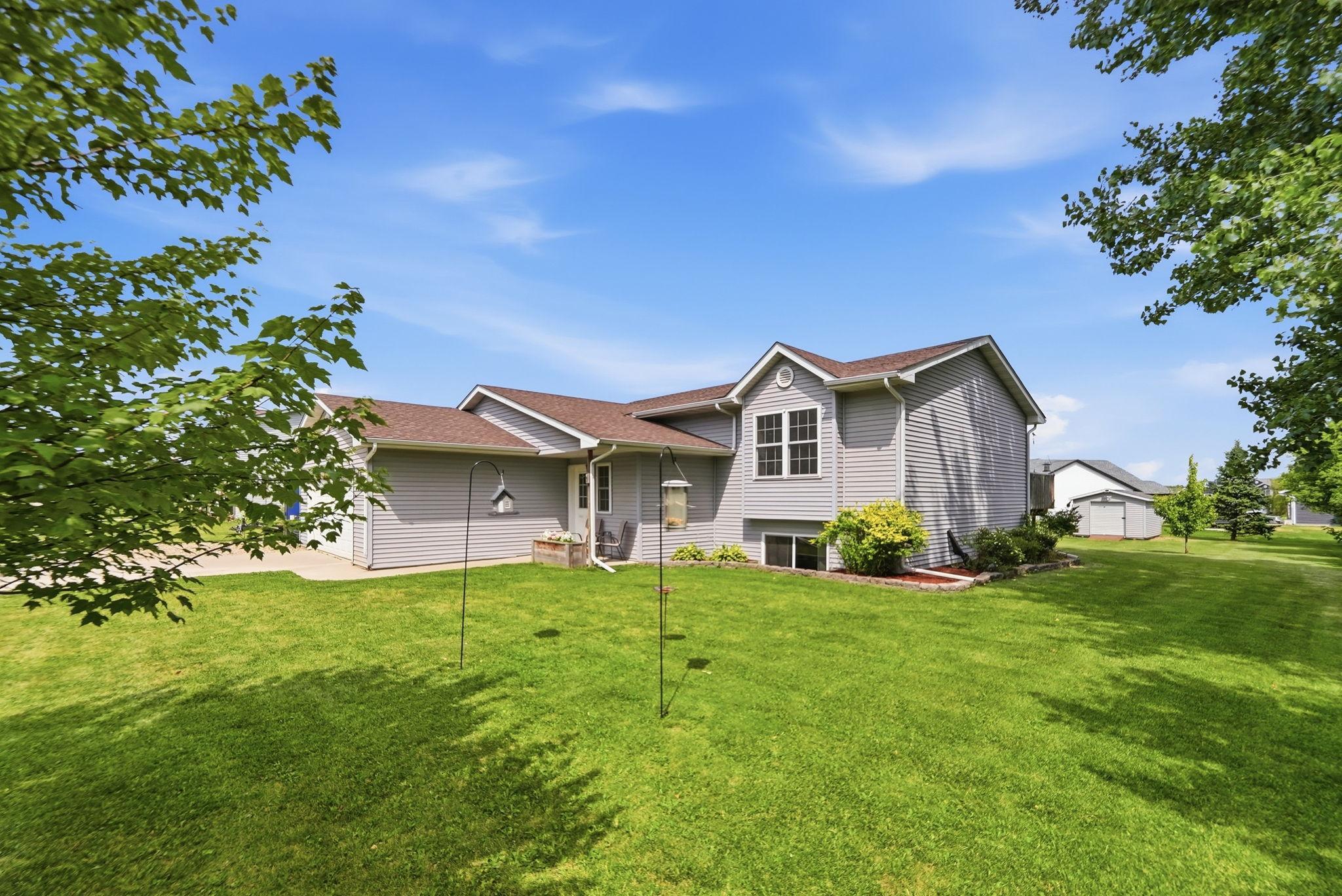2003 single family home for sale at 605 W 8th Avenue in Osakis, MN — 4 bed, 2 bath (photo 28 of 32)