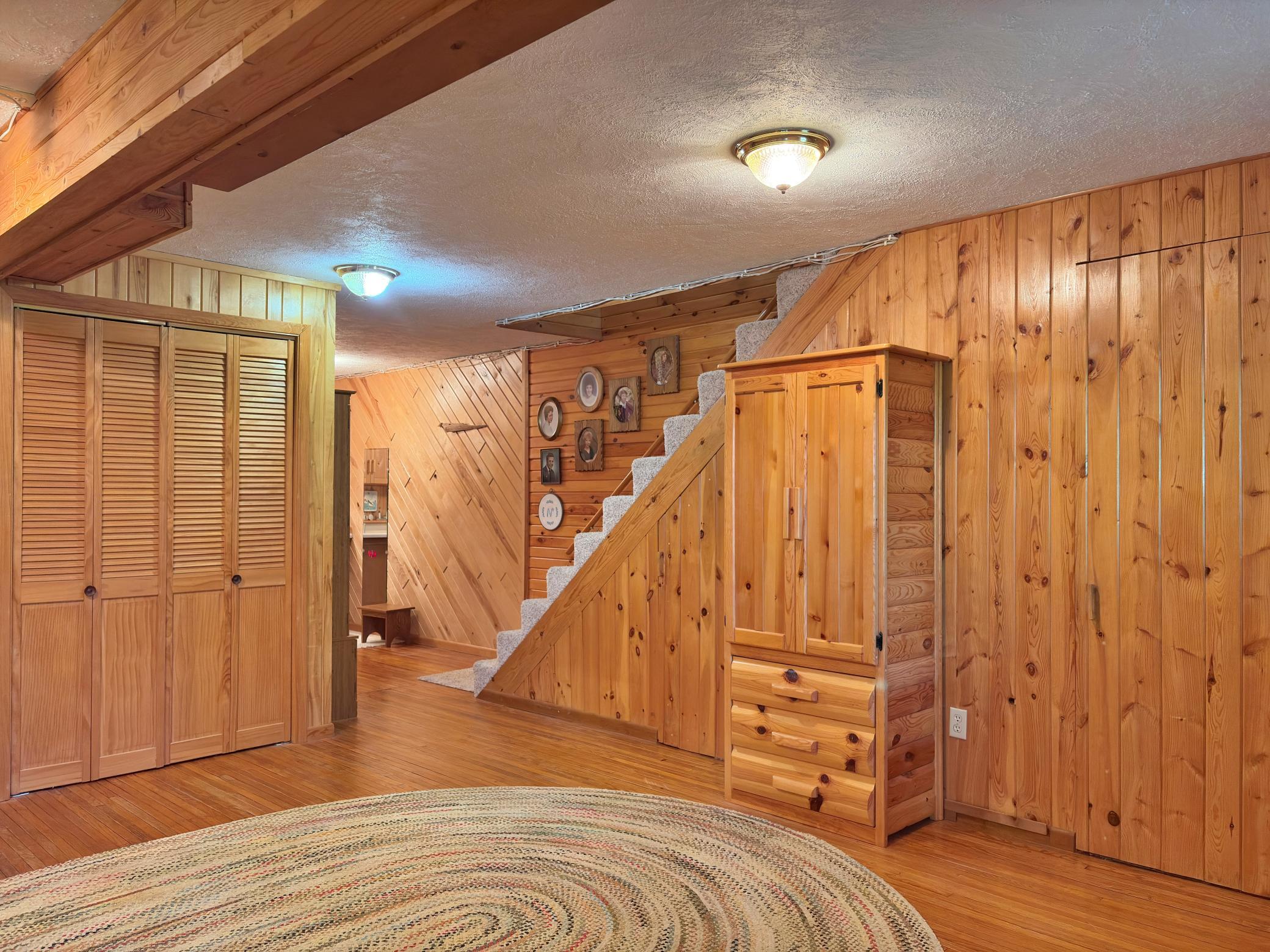 1986 single family home for sale at 9962 Knotty Pine Drive in Park Rapids, MN — 2 bed, 2 bath (photo 20 of 48)