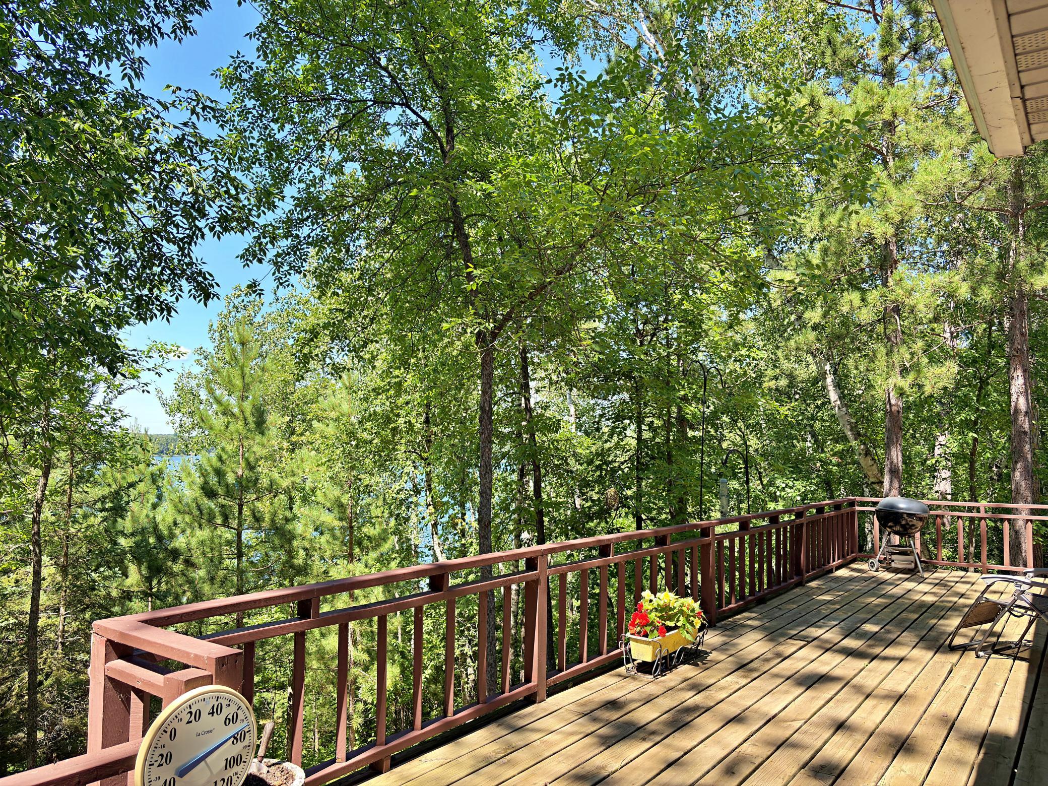 1986 single family home for sale at 9962 Knotty Pine Drive in Park Rapids, MN — 2 bed, 2 bath (photo 3 of 48)