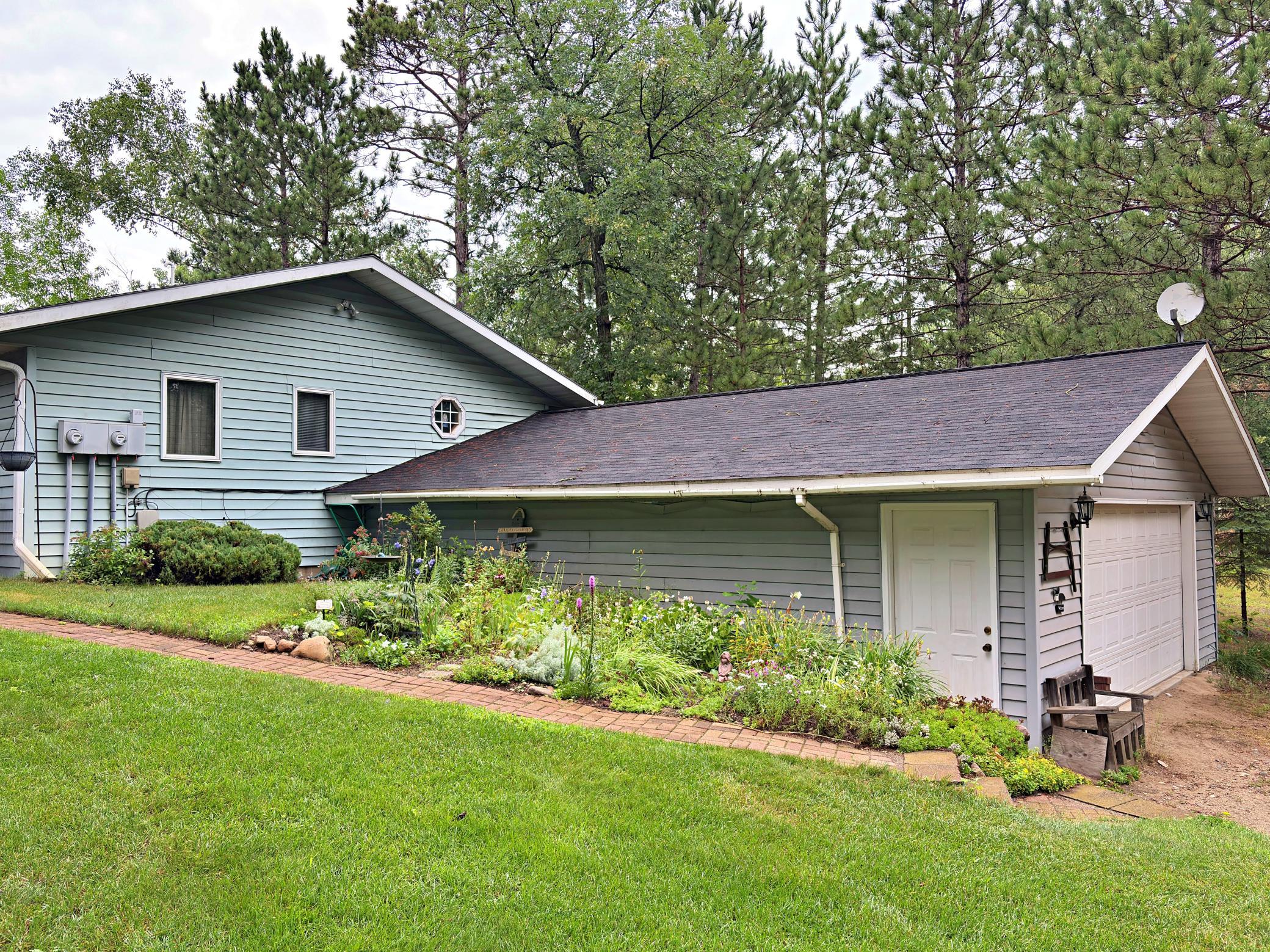 1986 single family home for sale at 9962 Knotty Pine Drive in Park Rapids, MN — 2 bed, 2 bath (photo 31 of 48)