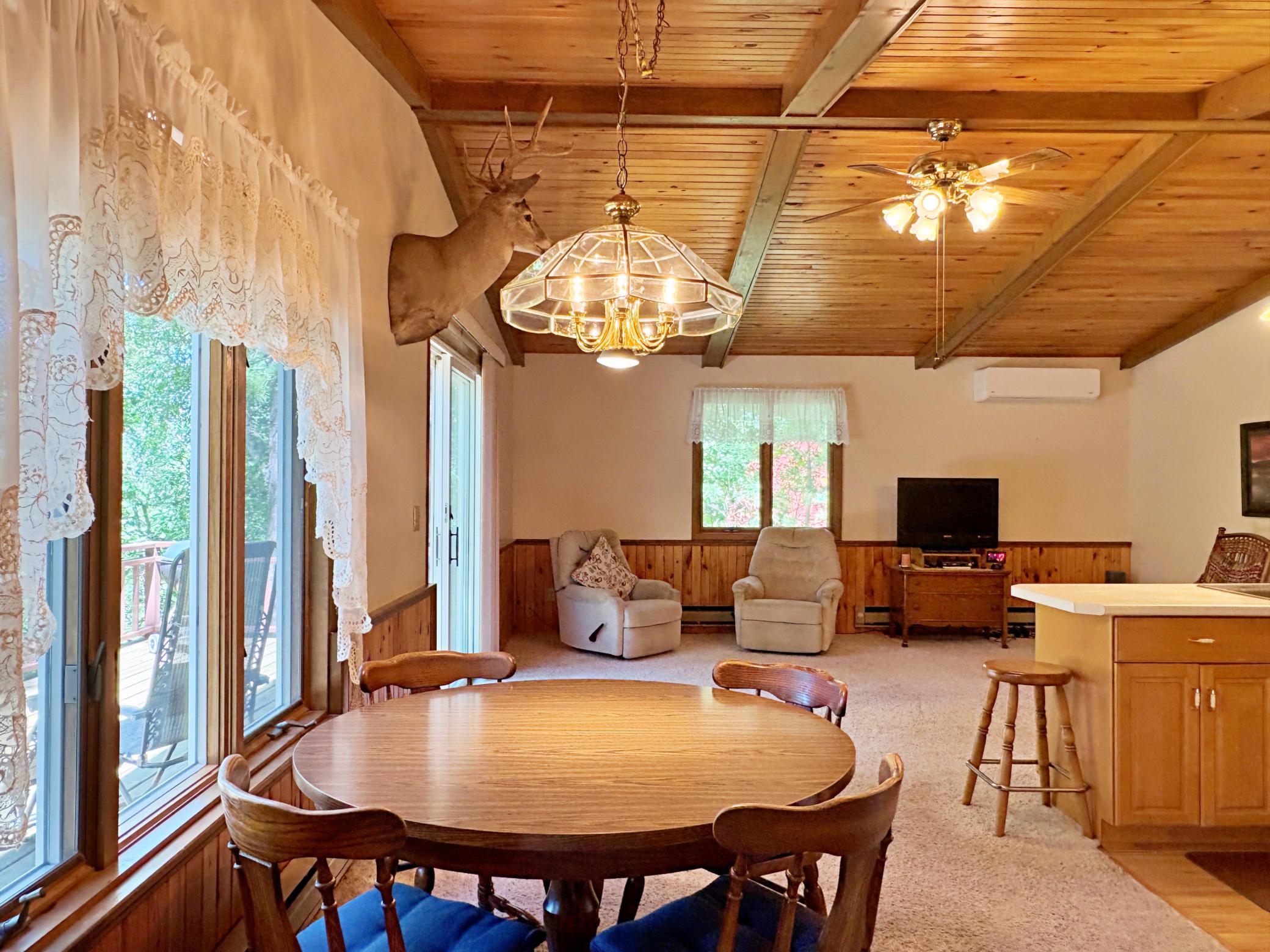1986 single family home for sale at 9962 Knotty Pine Drive in Park Rapids, MN — 2 bed, 2 bath (photo 8 of 48)