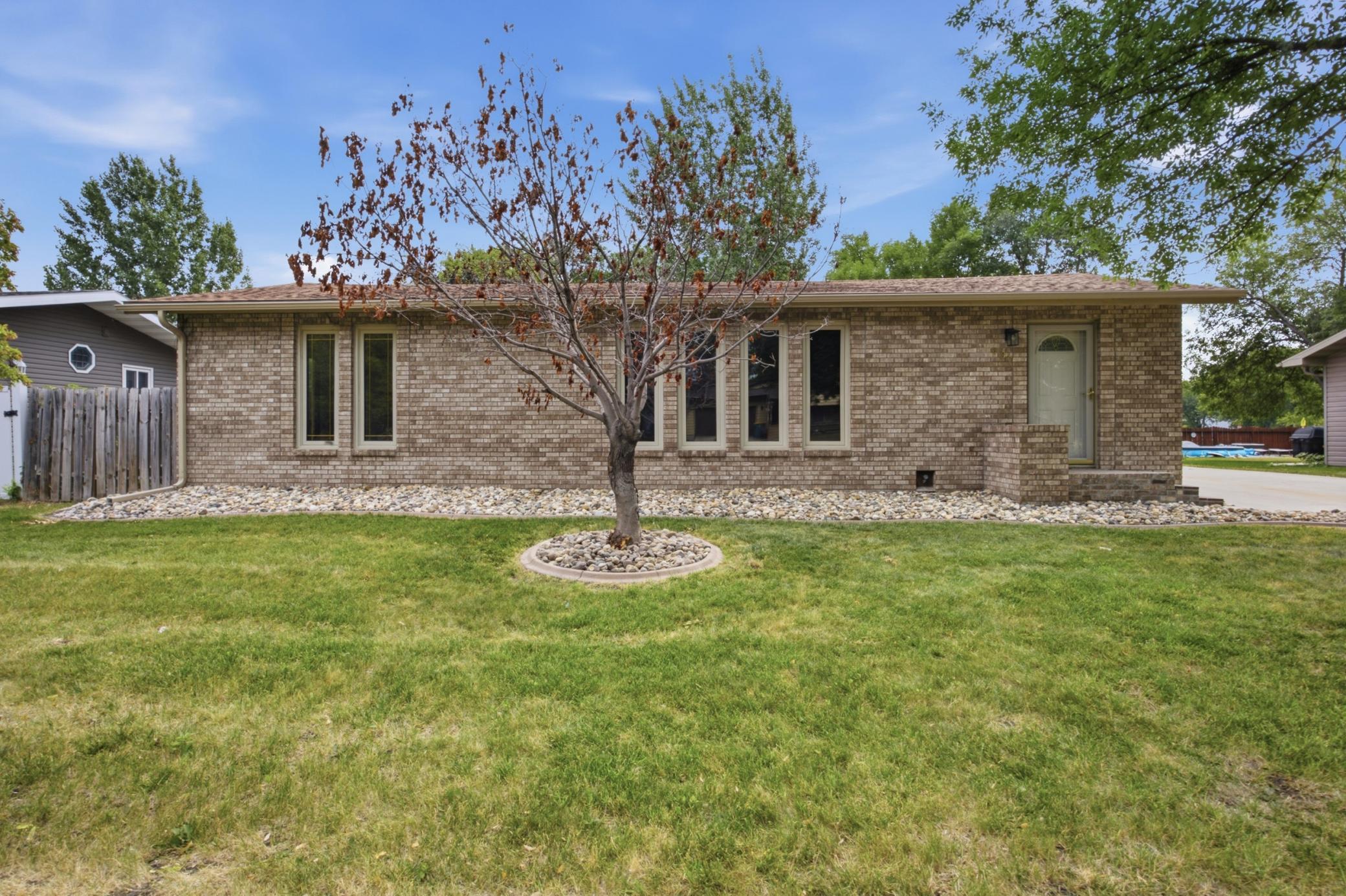 607 9th Street W, West Fargo ND 58078 - Photo 3 of 45