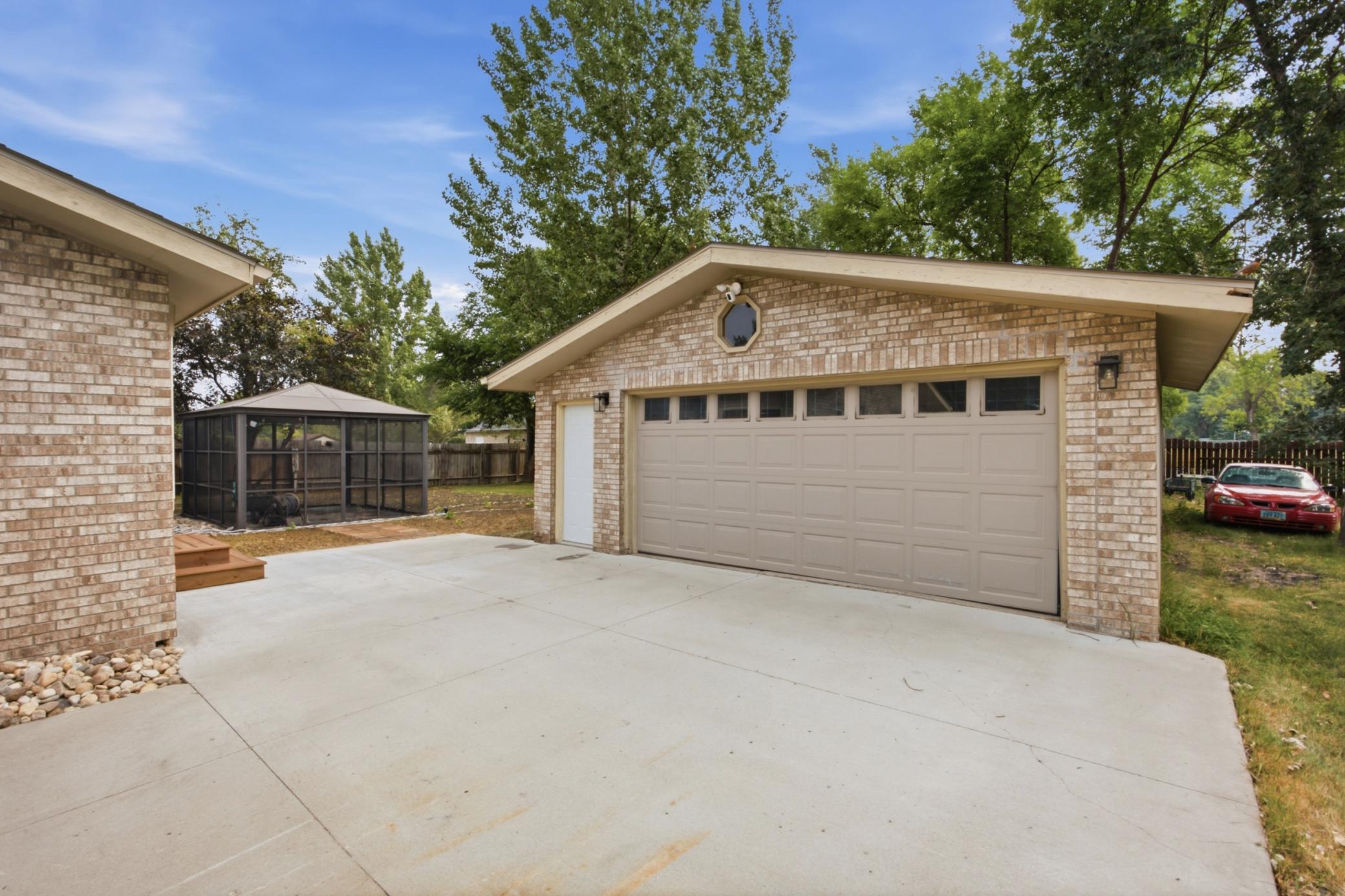 607 9th Street W, West Fargo ND 58078 - Photo 36 of 45
