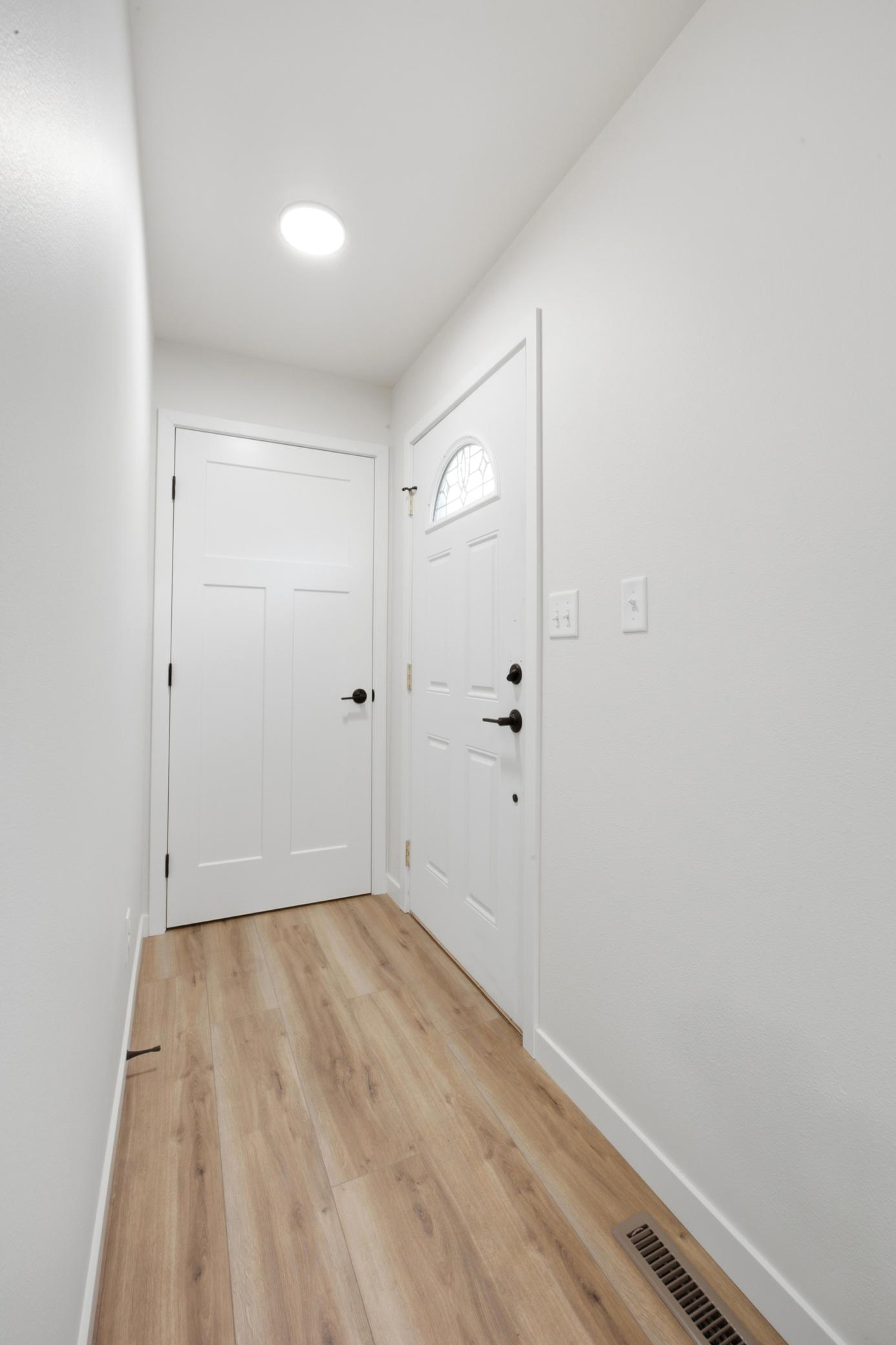 607 9th Street W, West Fargo ND 58078 - Photo 5 of 45
