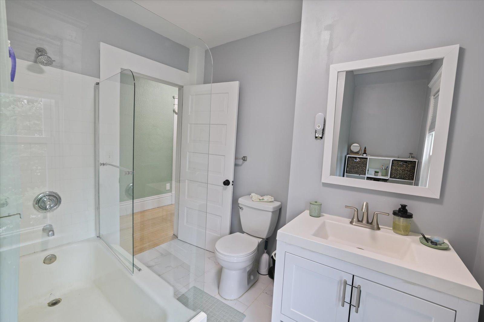 1906 single family home for sale at 403 Cole Street in Coleraine, MN — 3 bed, 2 bath (photo 15 of 26)