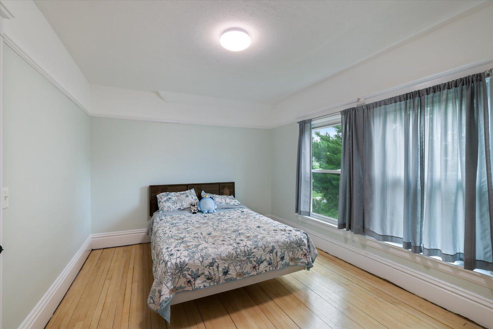 1906 single family home for sale at 403 Cole Street in Coleraine, MN — 3 bed, 2 bath (photo 16 of 26)
