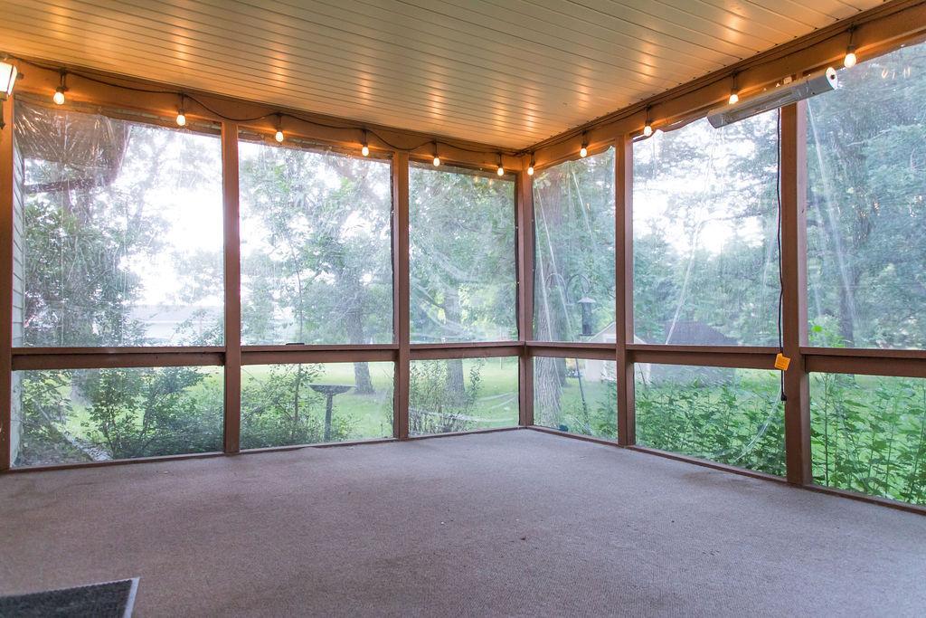 1991 single family home for sale at 2415 12th Avenue SW in Devils Lake, ND — 3 bed, 2 bath (photo 22 of 32)