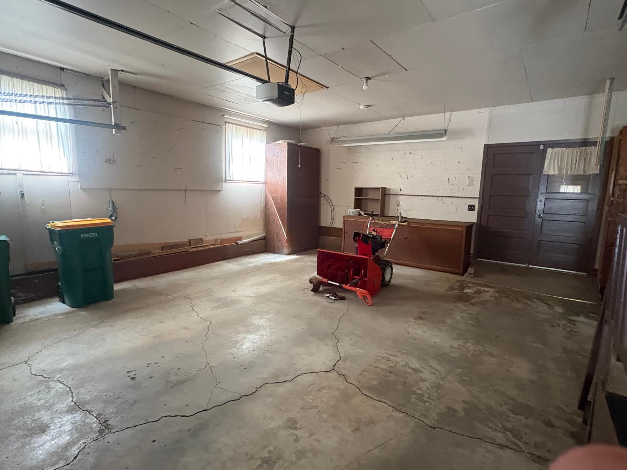 1967 single family home for sale at 1431 7th Street N in Wahpeton, ND — 4 bed, 2 bath (photo 23 of 26)
