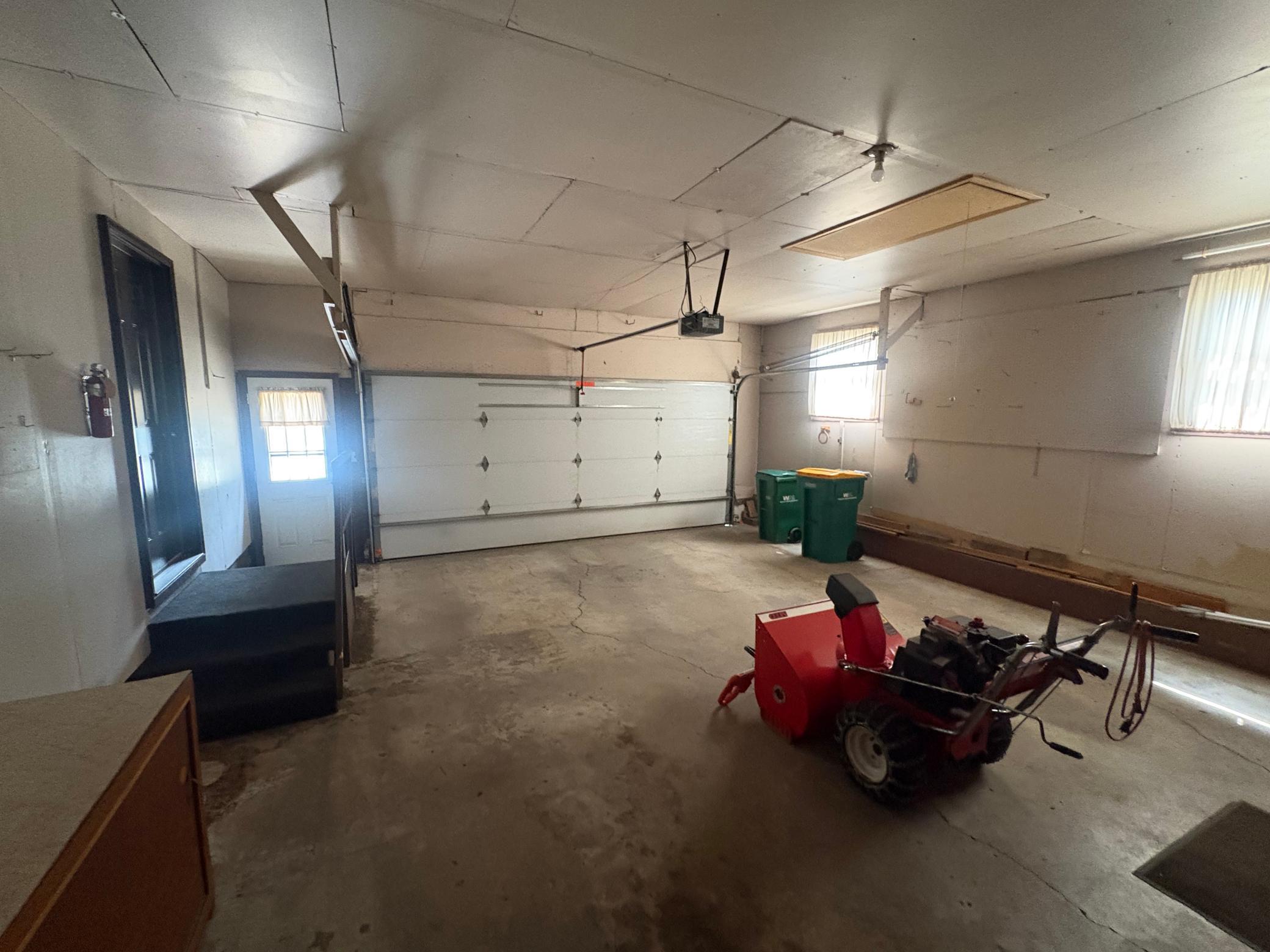 1967 single family home for sale at 1431 7th Street N in Wahpeton, ND — 4 bed, 2 bath (photo 24 of 26)