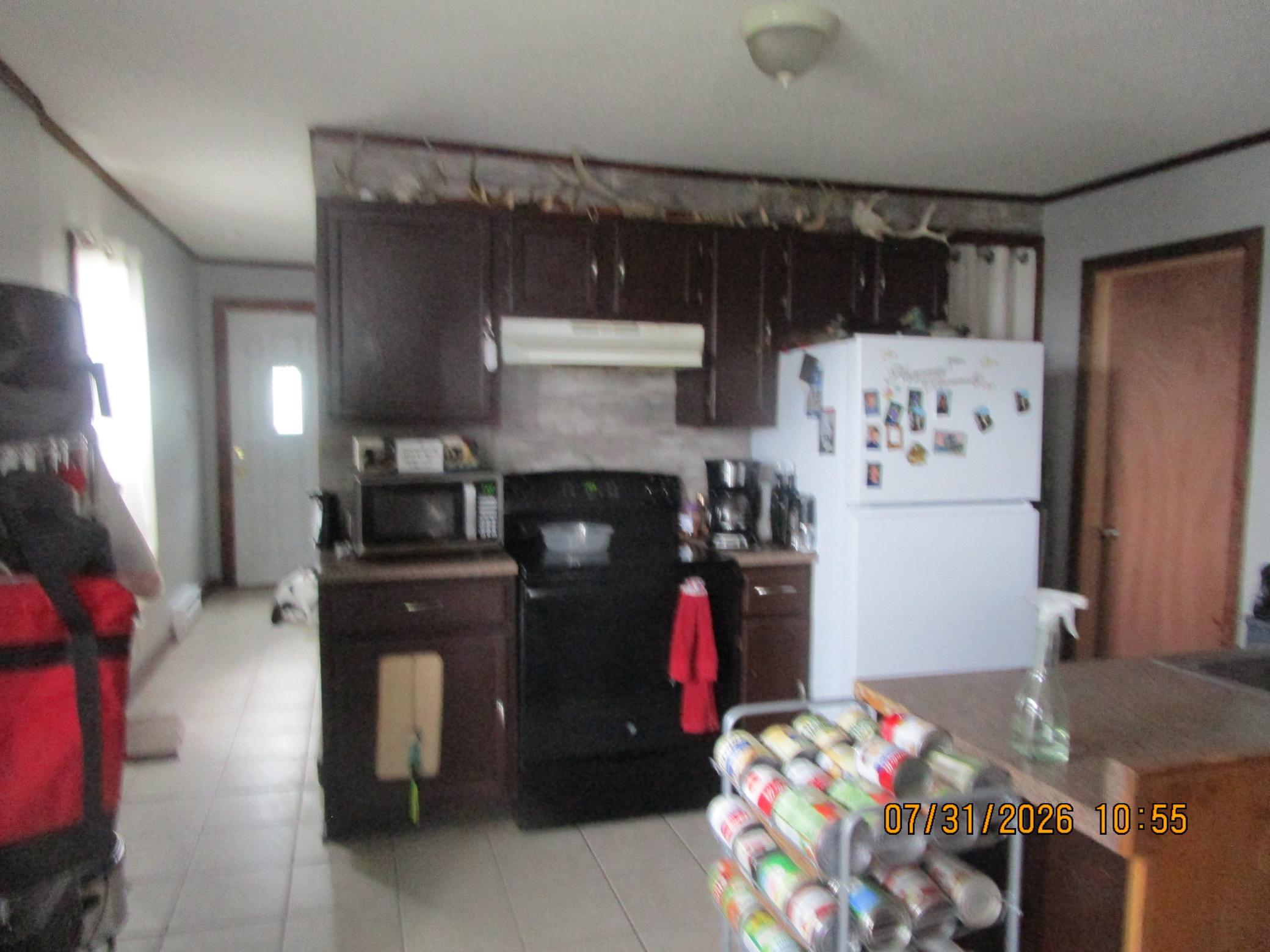 1955 single family home for sale at 410 Railroad Street SW in Bemidji, MN — 2 bed, 1 bath (photo 4 of 17)