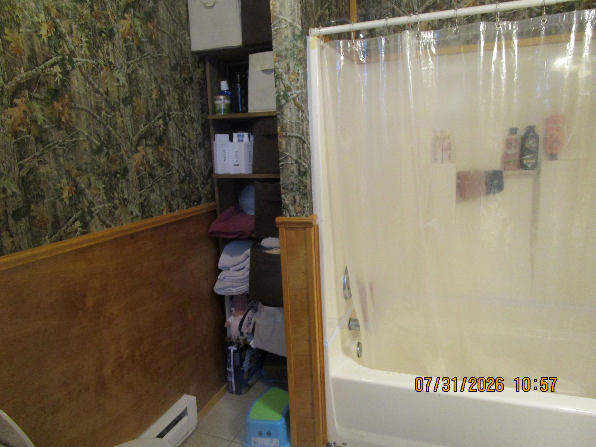 1955 single family home for sale at 410 Railroad Street SW in Bemidji, MN — 2 bed, 1 bath (photo 8 of 17)