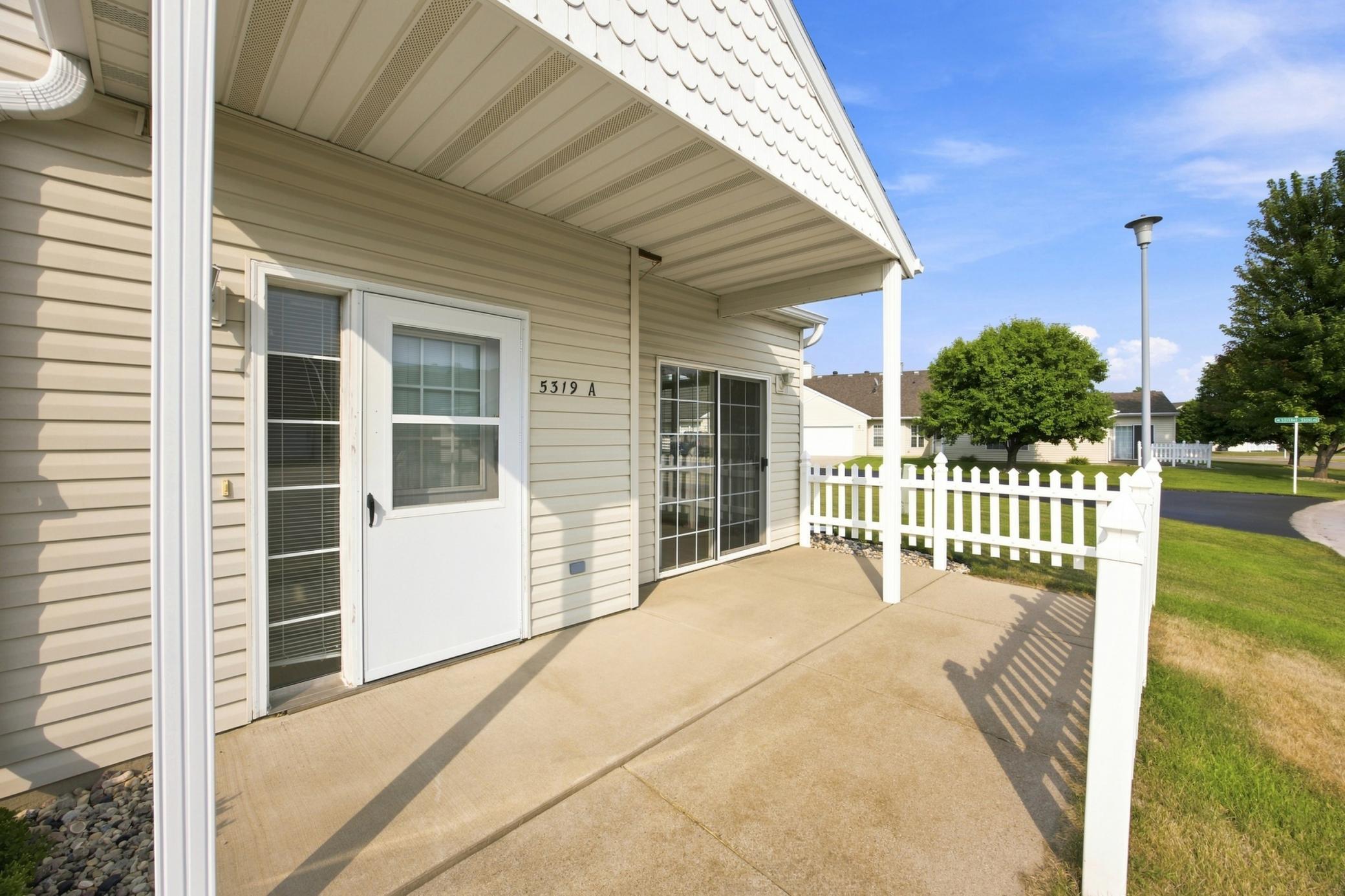 5319 University Drive S, Unit A, Fargo ND 58104 - Photo 4 of 41