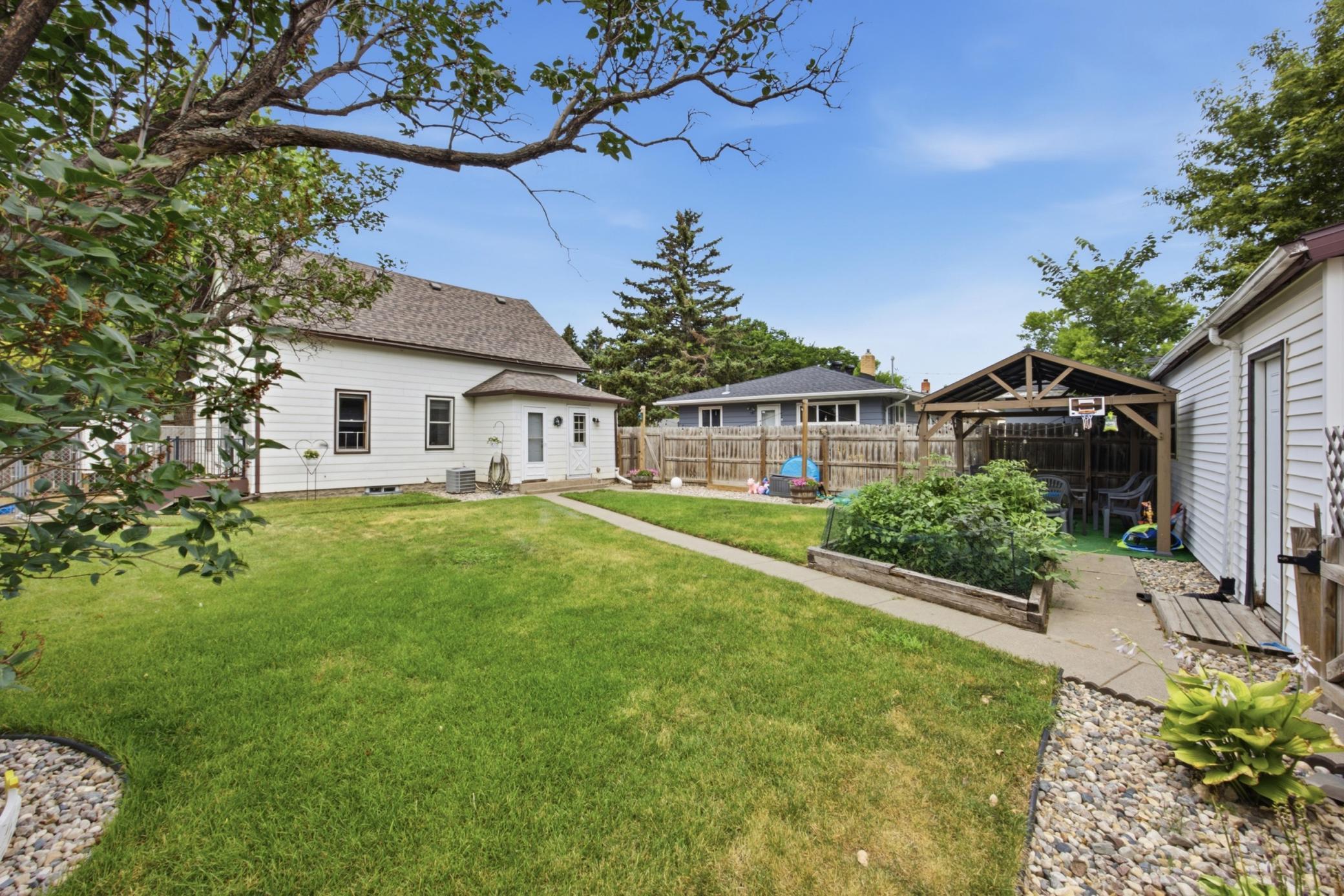 1502 2nd Avenue N, Moorhead MN 56560 - Photo 25 of 28