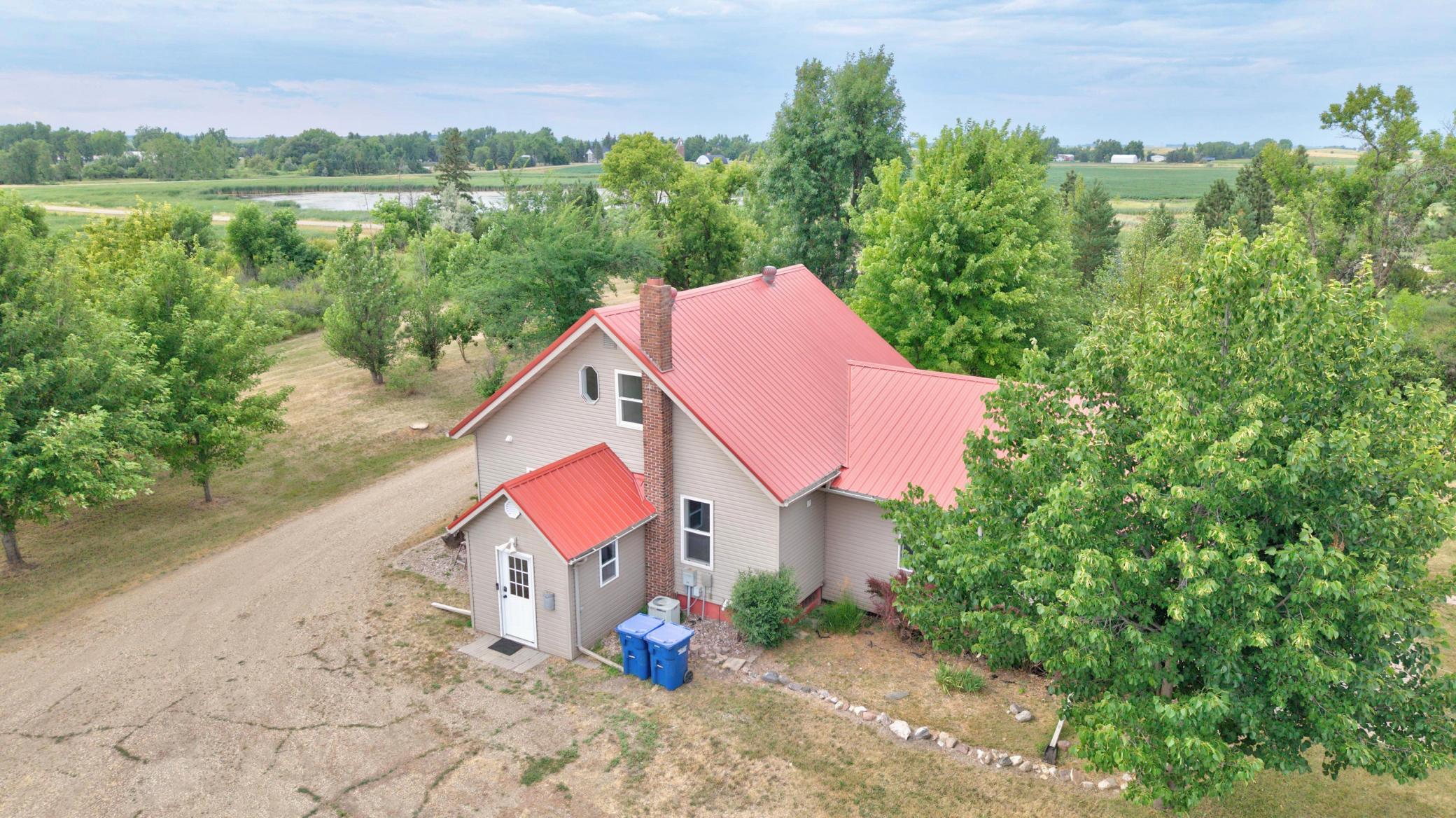 1965 single family home for sale at 12720 45th Street SE in Fingal, ND — 3 bed, 2 bath (photo 39 of 61)