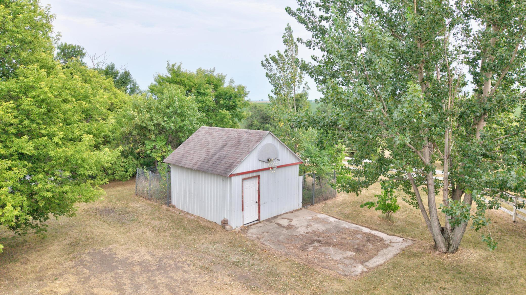 1965 single family home for sale at 12720 45th Street SE in Fingal, ND — 3 bed, 2 bath (photo 7 of 61)
