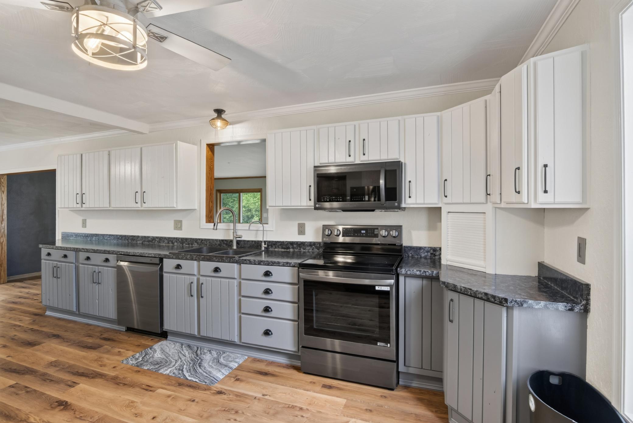 1965 single family home for sale at 12720 45th Street SE in Fingal, ND — 3 bed, 2 bath (photo 9 of 61)