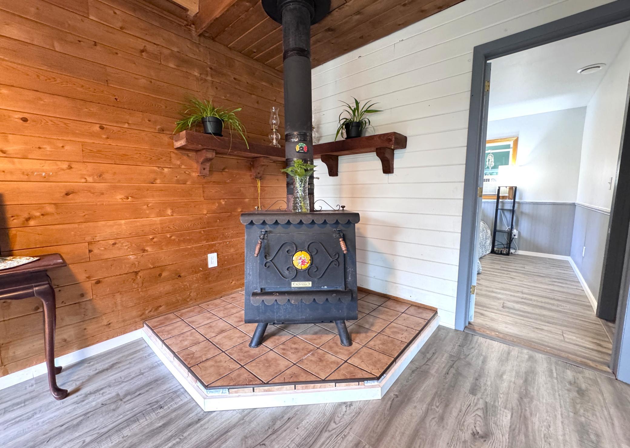 1974 single family home for sale at 40990 Diamond Lake Street in Aitkin, MN — 3 bed, 2 bath (photo 24 of 52)