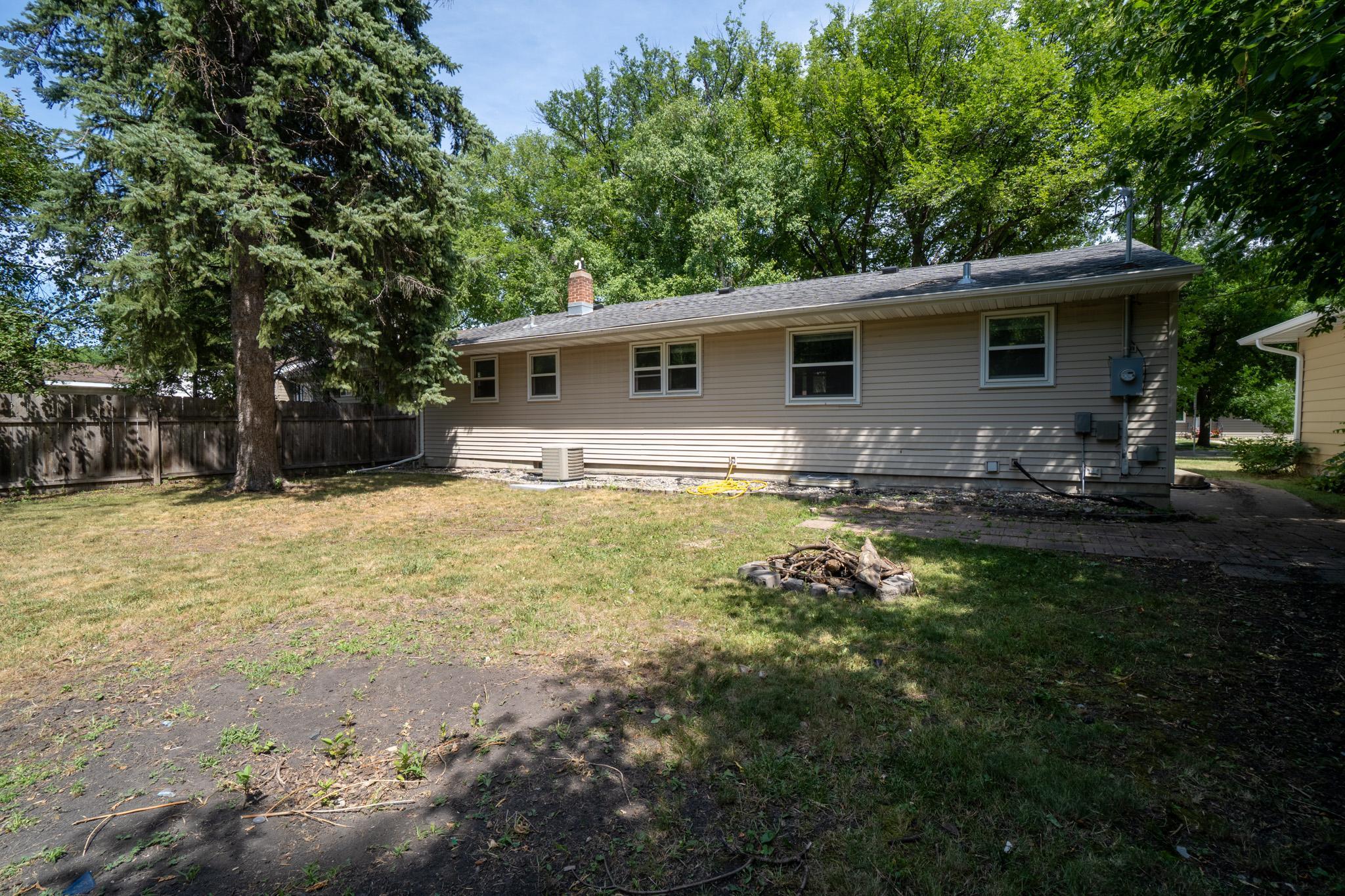 1503 15th Street S, Moorhead MN 56560 - Photo 19 of 20