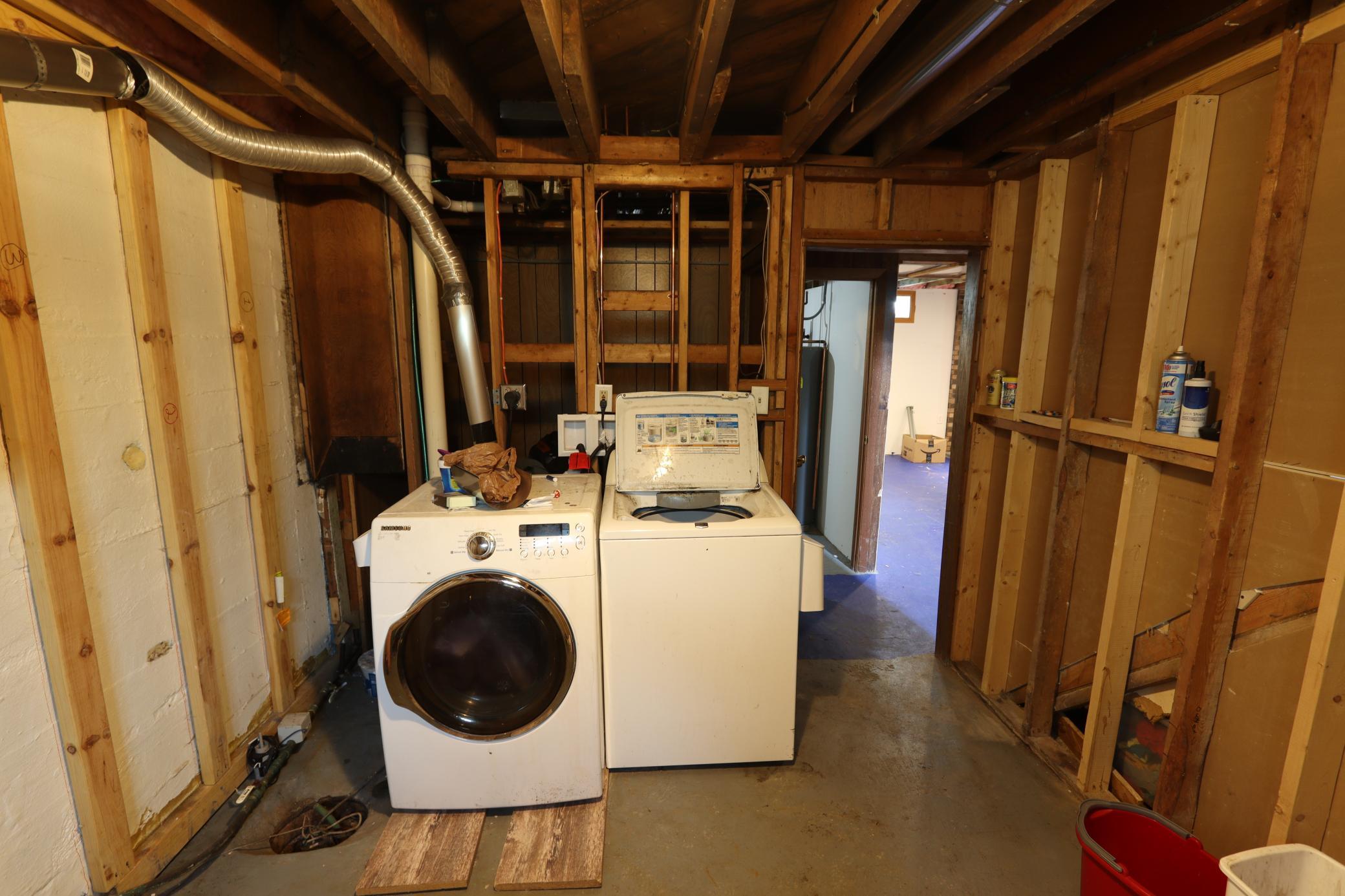 1944 single family home for sale at 105 Atlantic Avenue E in Badger, MN — 3 bed, 1 bath (photo 26 of 31)