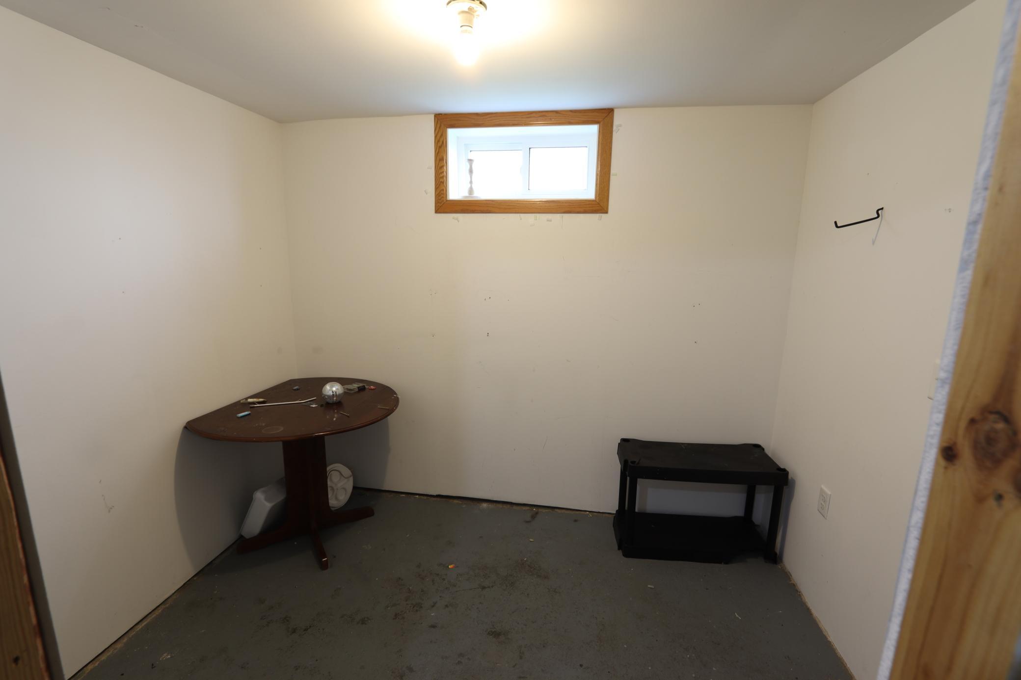 1944 single family home for sale at 105 Atlantic Avenue E in Badger, MN — 3 bed, 1 bath (photo 28 of 31)