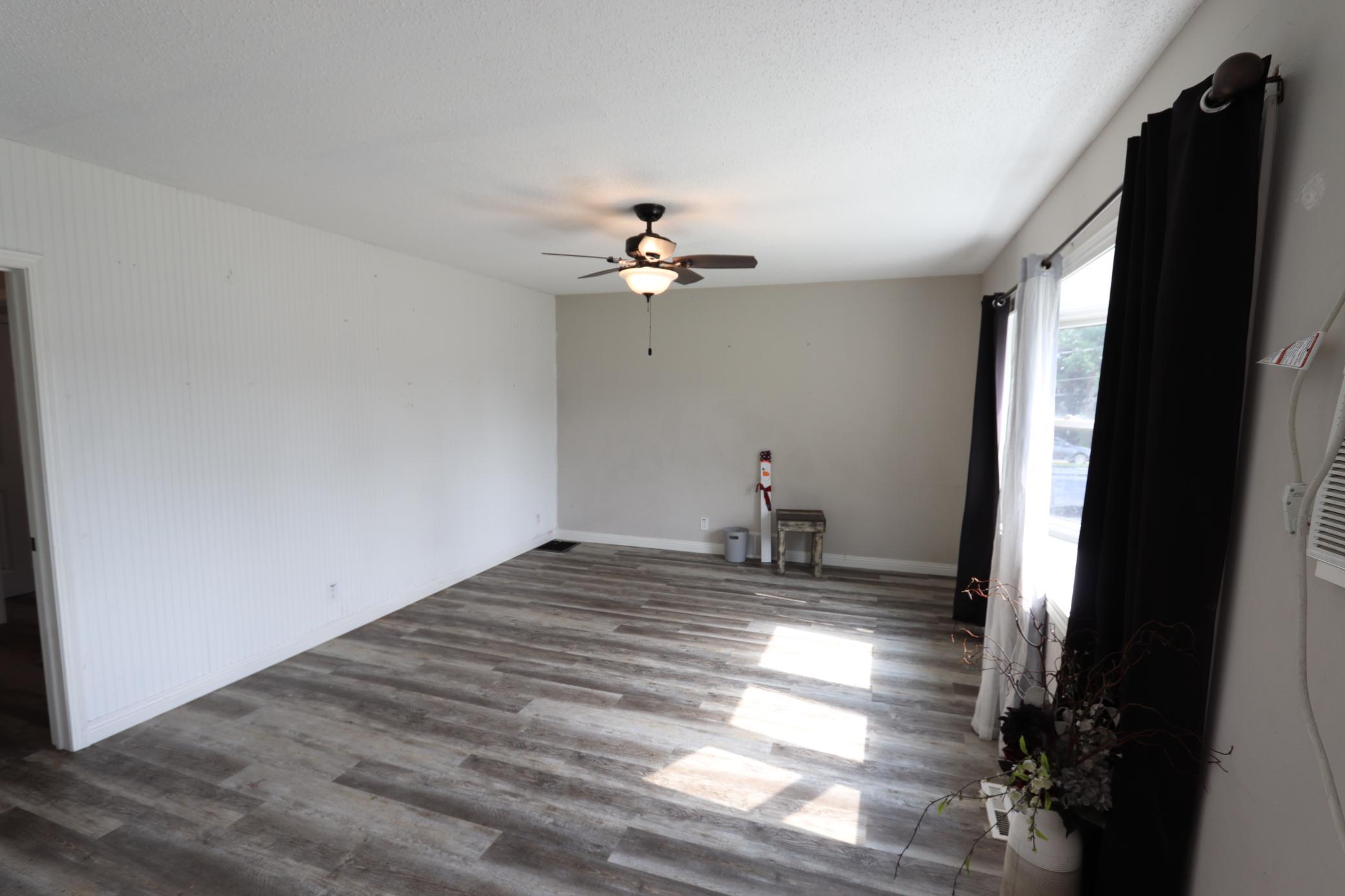 1944 single family home for sale at 105 Atlantic Avenue E in Badger, MN — 3 bed, 1 bath (photo 9 of 31)