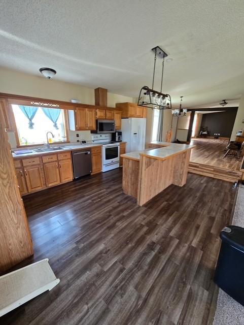 2001 single family home for sale at 417 5th Avenue SE in Baudette, MN — 3 bed, 2 bath (photo 14 of 22)