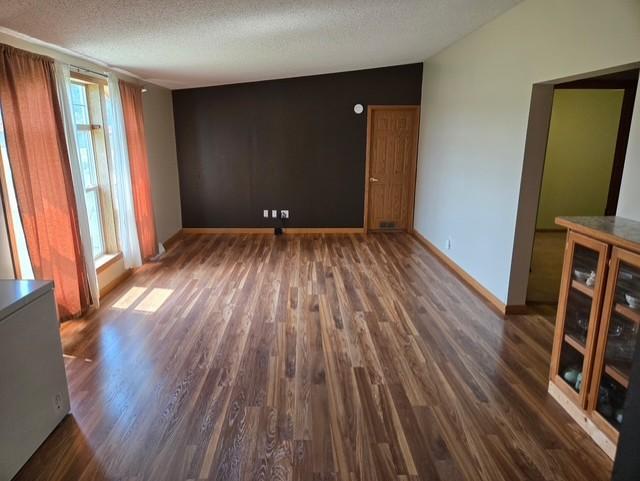 2001 single family home for sale at 417 5th Avenue SE in Baudette, MN — 3 bed, 2 bath (photo 20 of 22)