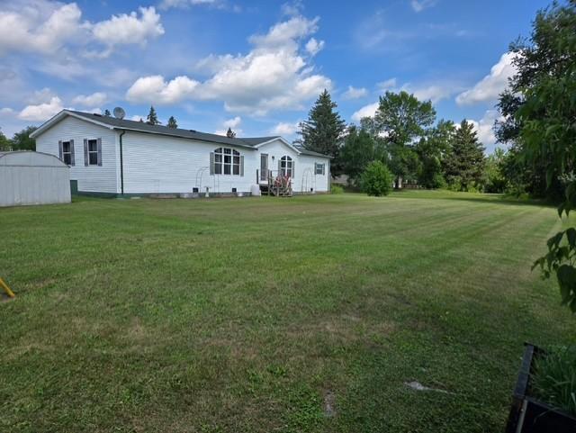 2001 single family home for sale at 417 5th Avenue SE in Baudette, MN — 3 bed, 2 bath (photo 3 of 22)