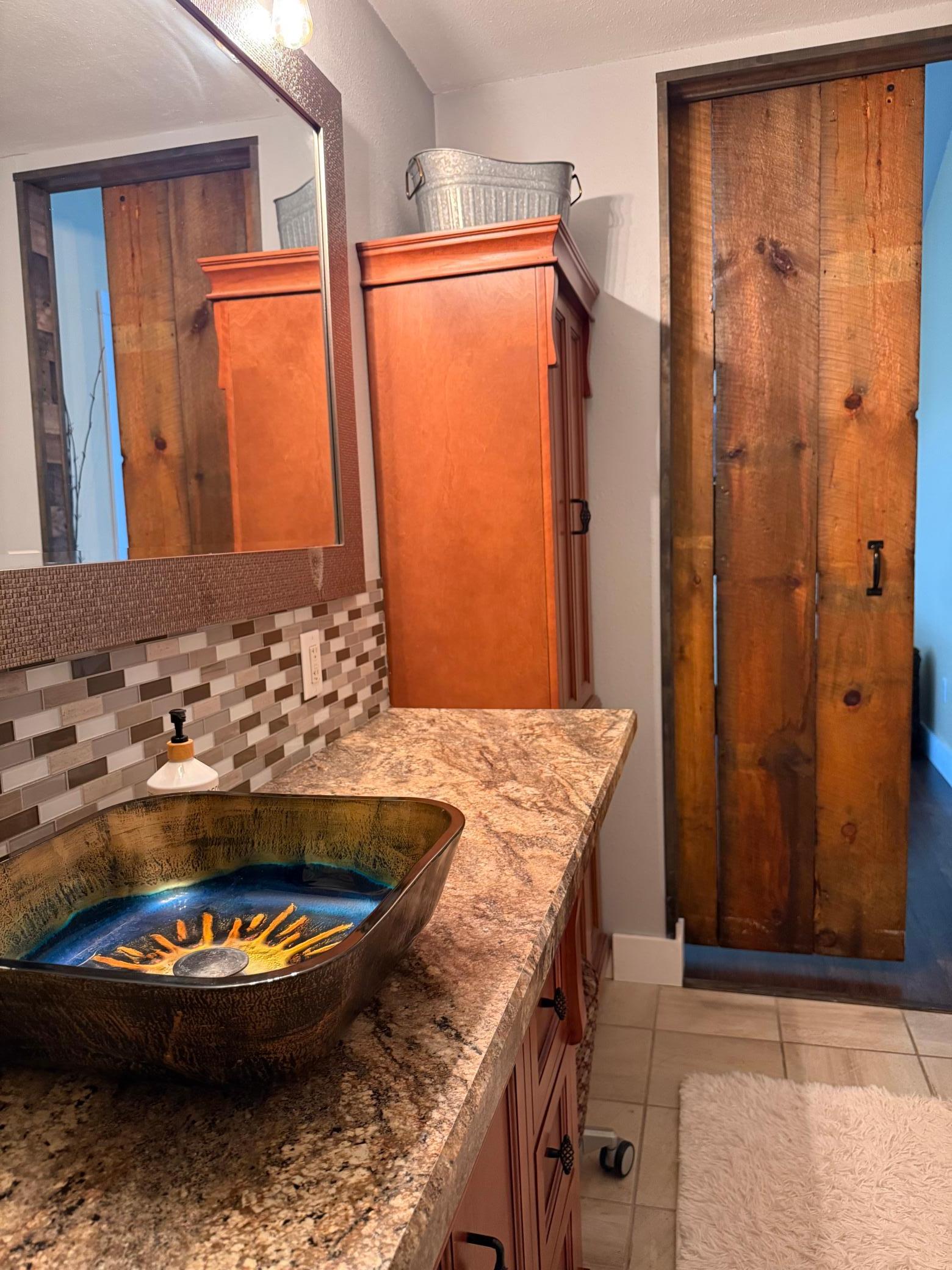 1903 single family home for sale at 352 3rd Avenue S in Casselton, ND — 2 bed, 3 bath (photo 19 of 43)